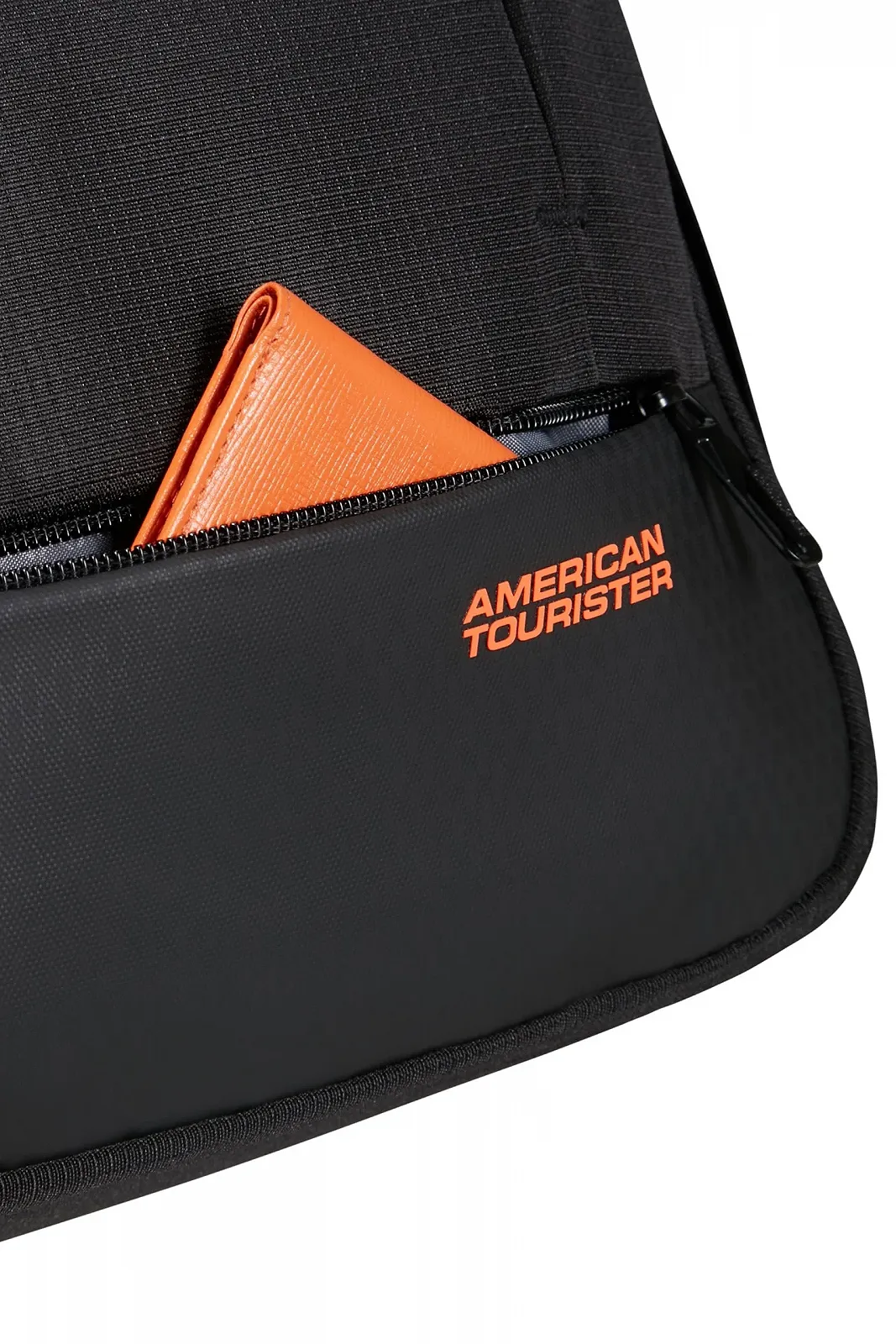 Рюкзак для ноутбука American Tourister Urban Groove UG29 15.6 дюймов 26 л Черный, фото №6 Рюкзак для ноутбука American Tourister Urban Groove UG29 15.6 дюймов 26 л Черный, фото №6