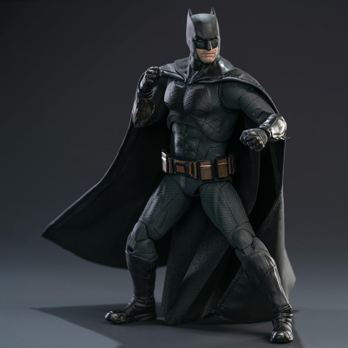 Фигурка Бэтмен в легкой броне HiPlay Fondjoy Deluxe Edition DC1015H, 1/9, фото №4