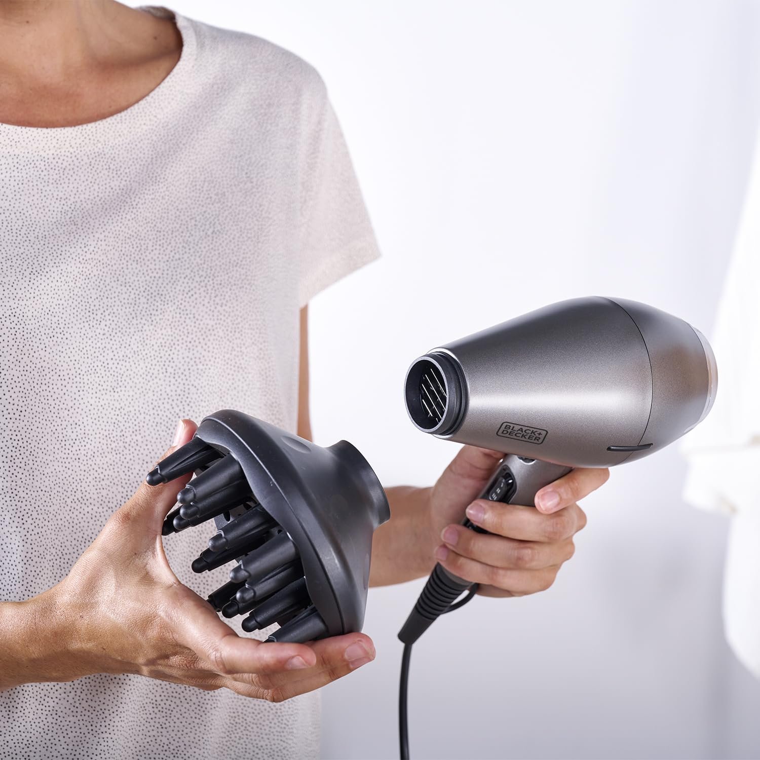 Фен BLACK+DECKER, BXHDA2400E, ионный, 2400 Вт, 2 скорости, 3 режима температуры, с холодным воздухом, со съемным фильтром, фото №6