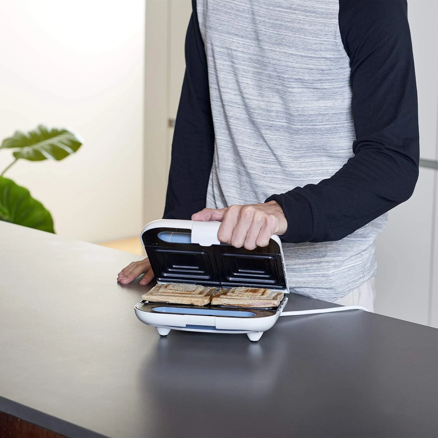 Сендвічниця Taurus Mysandwich 800 Вт, для 2 квадратних сендвічів одночасно, з антипригарним покриттям, білий, фото №5