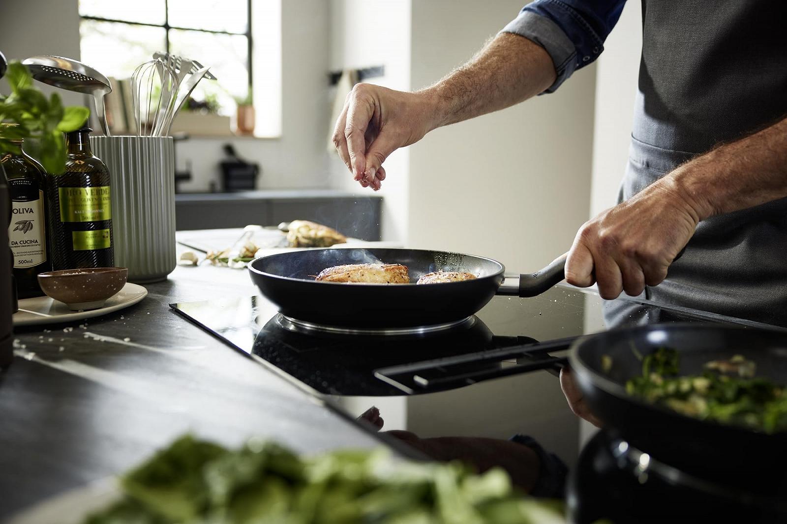 Сковорода Fissler Essential Black Алюминиевая с покрытием (28 см) Керамическое покрытие, фото №5 Сковорода Fissler Essential Black Алюминиевая с покрытием (28 см) Керамическое покрытие, фото №5