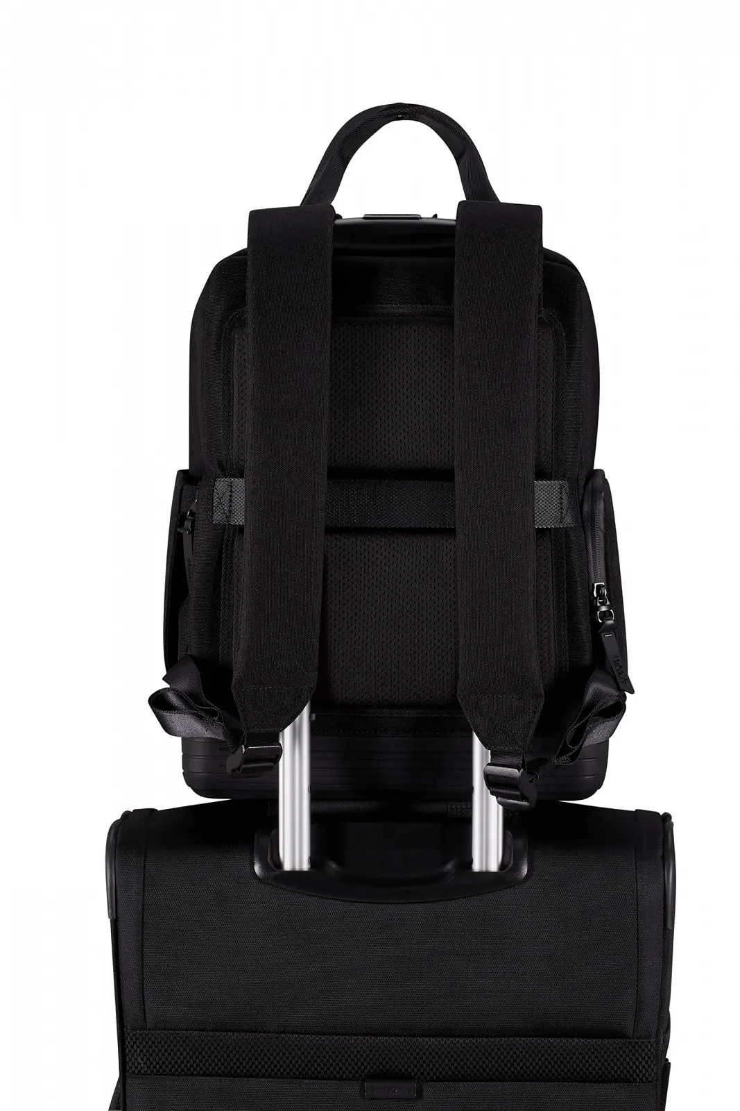 Бізнес-рюкзак American Tourister Soulpack Ryanair 15 дюймів 39 x 30 x 20 см 17 л Чорний, фото №9 Бізнес-рюкзак American Tourister Soulpack Ryanair 15 дюймів 39 x 30 x 20 см 17 л Чорний, фото №9