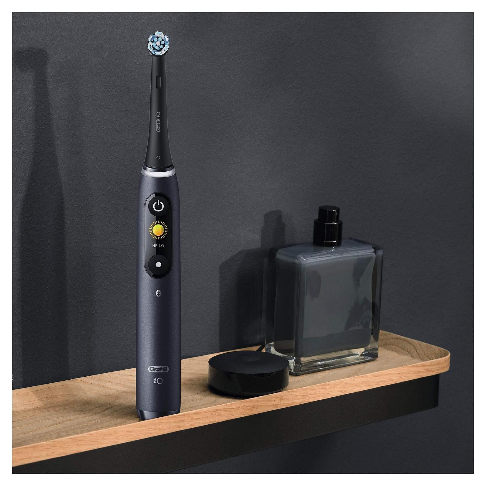 Зубная электрощетка Oral-B Pro iO 8 Special Edition Черная, фото №5