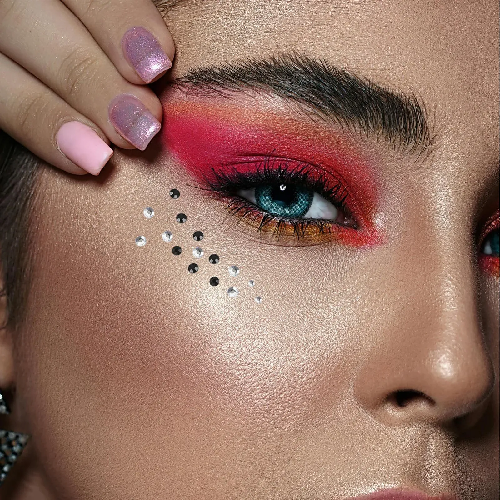 Стразы Tofficu самоклеящиеся для тела, лица, макияжа и волос, блестящие украшения для фестиваля, простые в использовании, фото №6 Стразы Tofficu самоклеящиеся для тела, лица, макияжа и волос, блестящие украшения для фестиваля, простые в использовании, фото №6