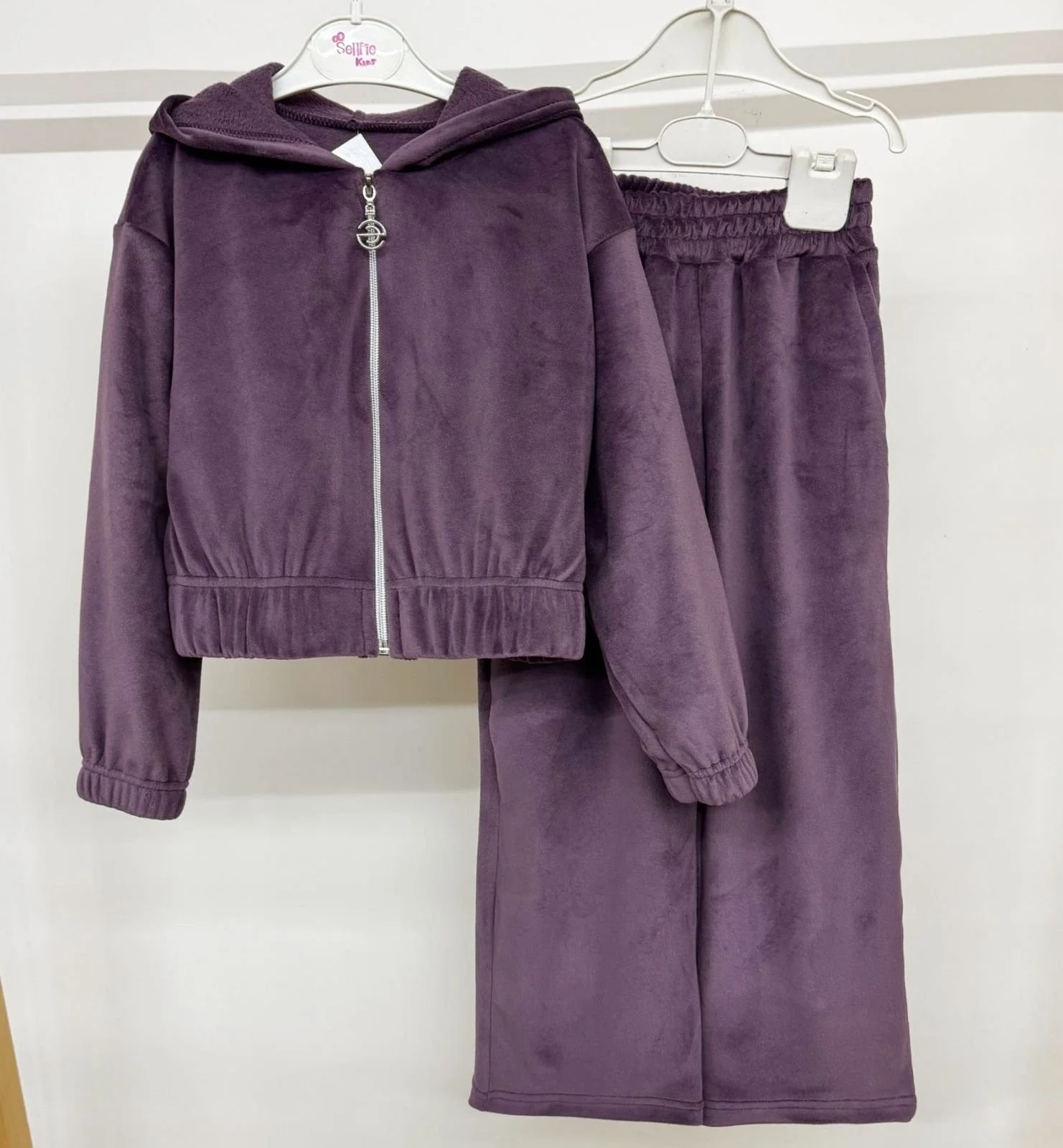 Утеплений велюровий костюм з палаццо від 116 до 152 см, велюровий костюм на хутрі широкі штани, фото №6 Утеплений велюровий костюм з палаццо від 116 до 152 см, велюровий костюм на хутрі широкі штани, фото №6