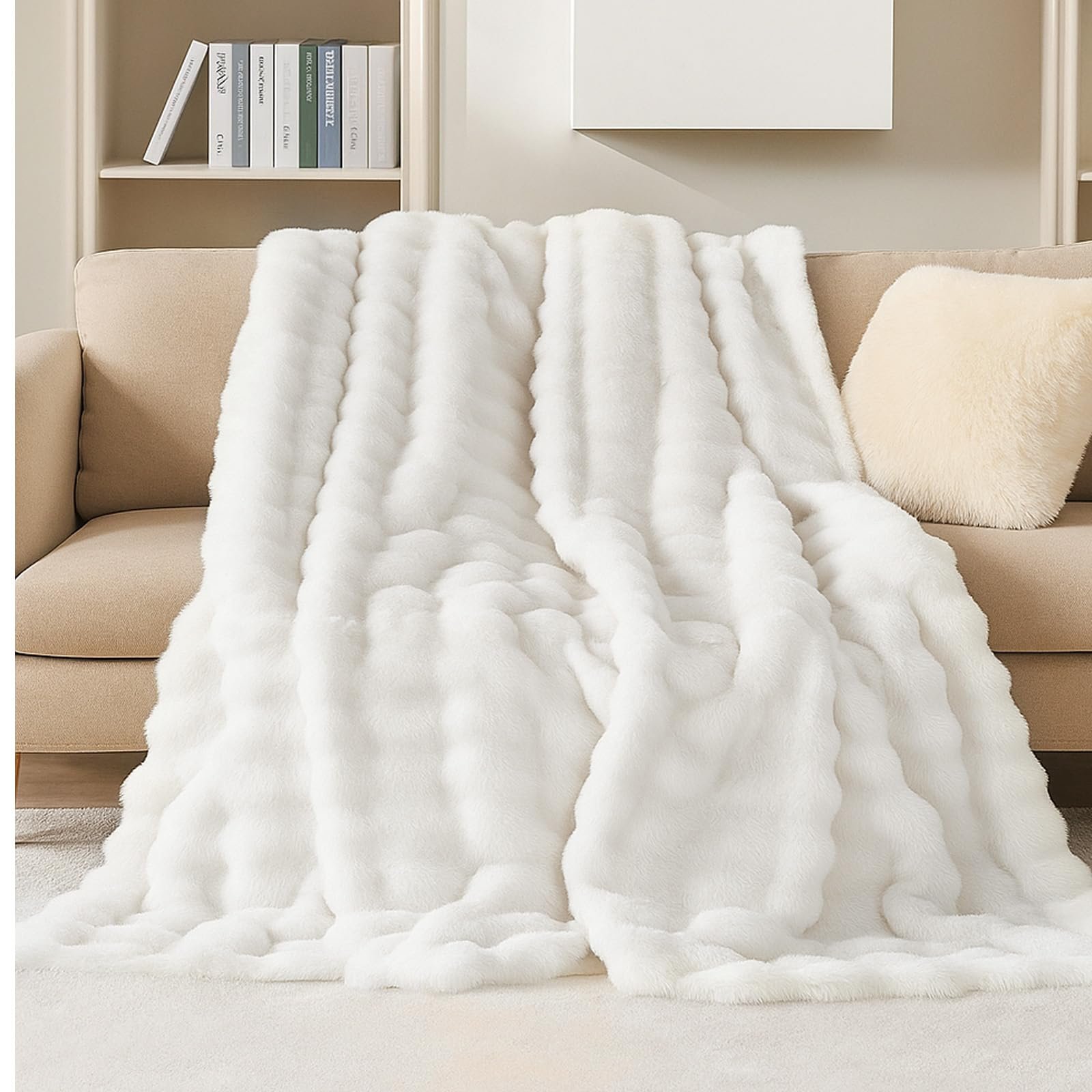 Покривало Chingcoo Плюшева Кролик Білий, 100 x 160 см, фото №6 Покривало Chingcoo Плюшева Кролик Білий, 100 x 160 см, фото №6