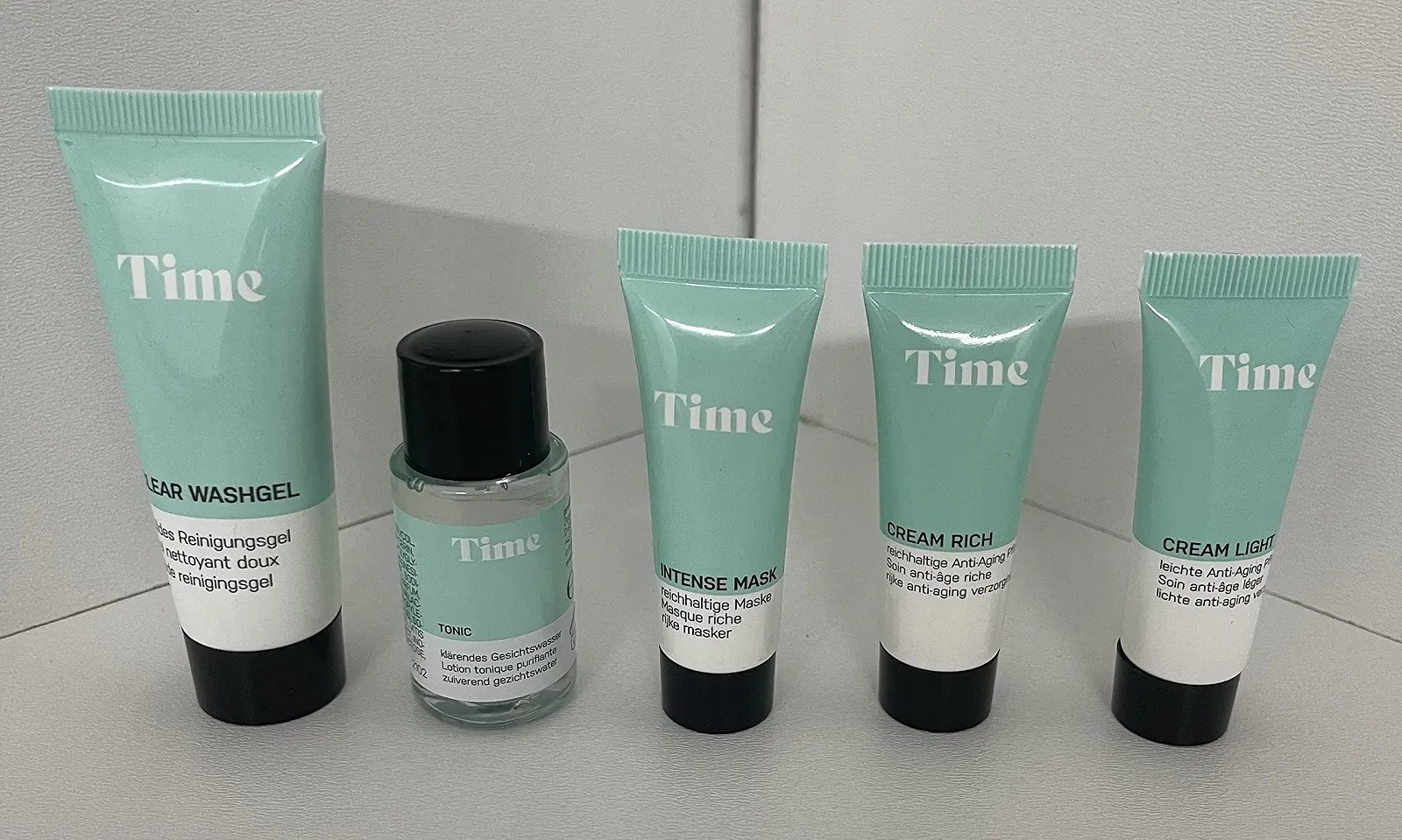 Набір proWIN Time: Гель для вмивання Clear Wash 20 мл + Тонік 20 мл + Крем Rich 10 мл + Крем Light 10 мл + Інтенсивна маска 10 мл, фото №1 Набір proWIN Time: Гель для вмивання Clear Wash 20 мл + Тонік 20 мл + Крем Rich 10 мл + Крем Light 10 мл + Інтенсивна маска 10 мл, фото №1