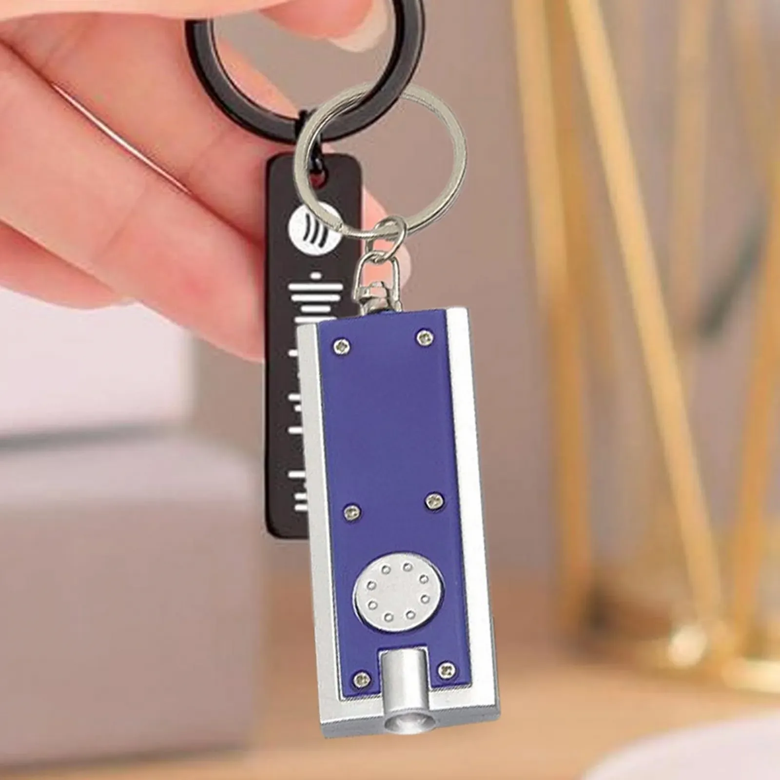 LED Фонарик на батарейках компактный и легкий, фото №6 LED Фонарик на батарейках компактный и легкий, фото №6