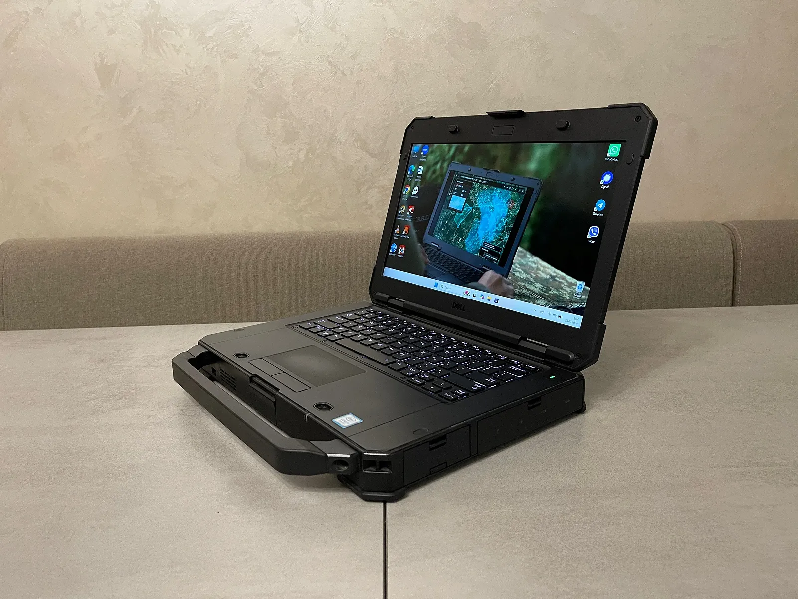 Захищений ноутбук Dell 5424 Rugged, 14" FHD IPS 1000 nit, i7-8650U, 16GB, 256GB, Radeon RX 540 4GB, фото №2