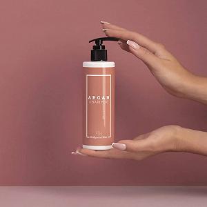 Шампунь Argan Oil 300 мл Глибокий Очищення Догляд за Шкірою Голови з Аргановою Олією ціна на synthetic.ua - Фото 1 Шампунь Argan Oil 300 мл Глибокий Очищення Догляд за Шкірою Голови з Аргановою Олією synthetic.ua - Фото 1