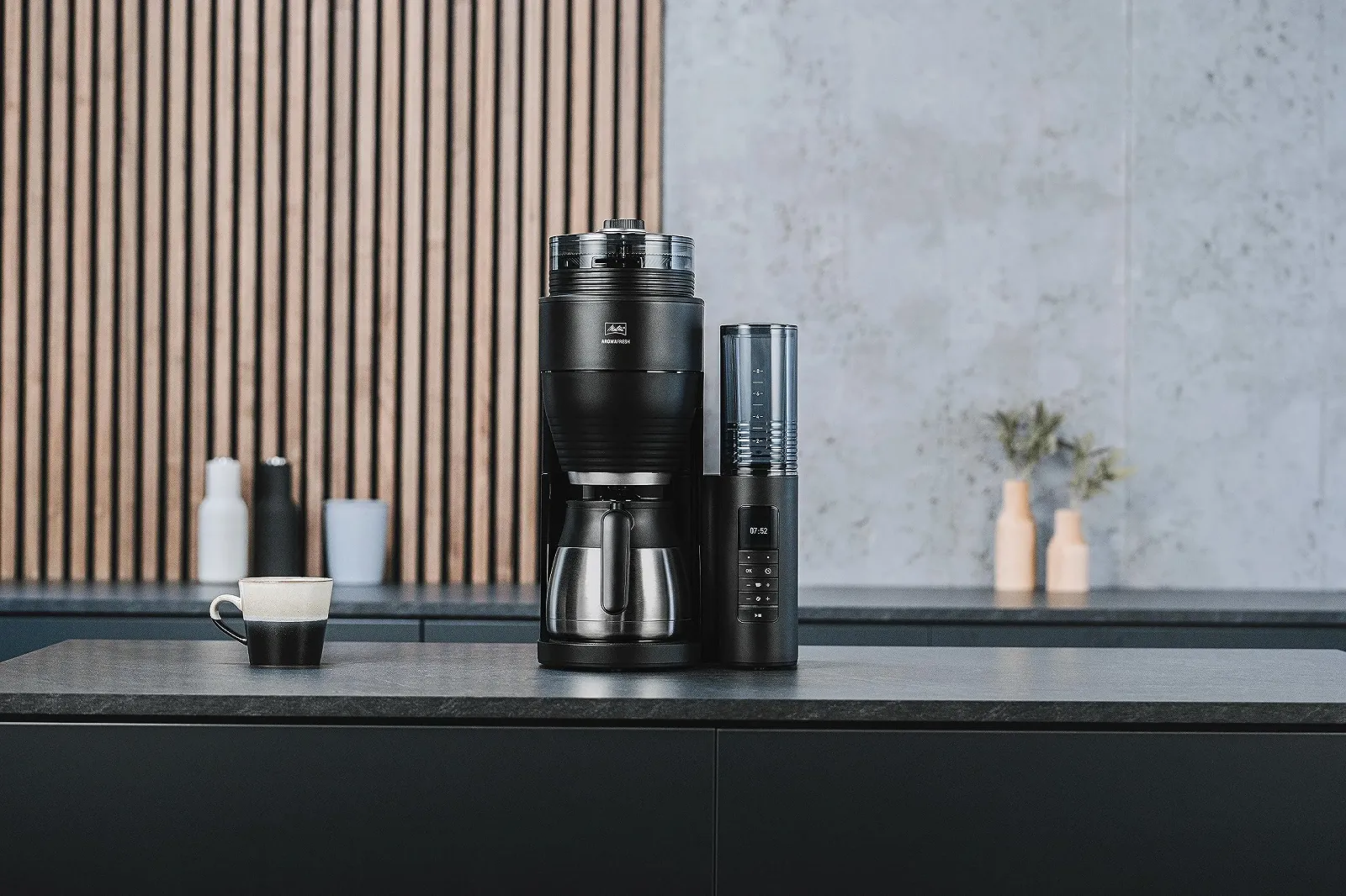 Кофемашина с кофемолкой Melitta AromaFresh Therm Pro X, с термокувшином и съемным резервуаром для воды, до 8 чашек кофе, черная, фото №6 Кофемашина с кофемолкой Melitta AromaFresh Therm Pro X, с термокувшином и съемным резервуаром для воды, до 8 чашек кофе, черная, фото №6