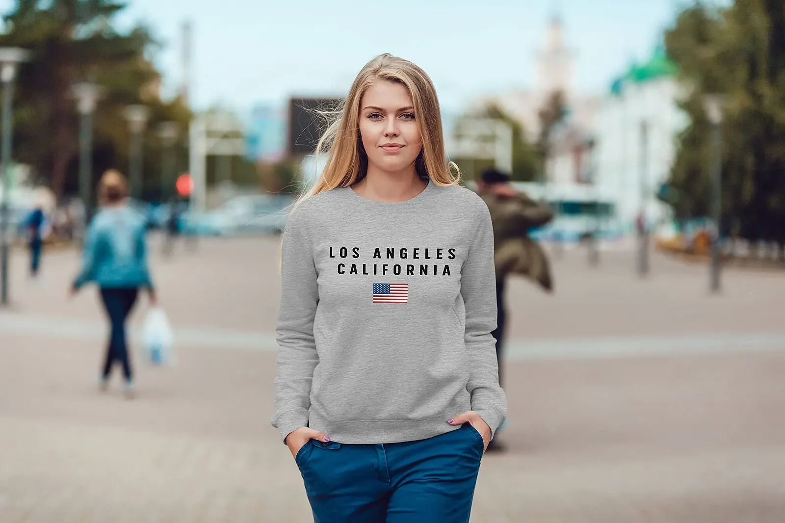 Женский Свитшот Neverless с принтом Буквы California Los Angeles USA America Flag, Круглый вырез горловины, фото №3