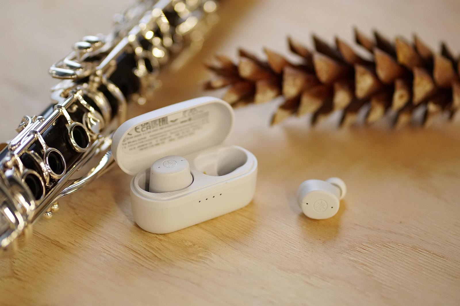 Беспроводные наушники Yamaha TW-E3C с Bluetooth True Sound и Clear Voice Capture Бежевый, фото №5
