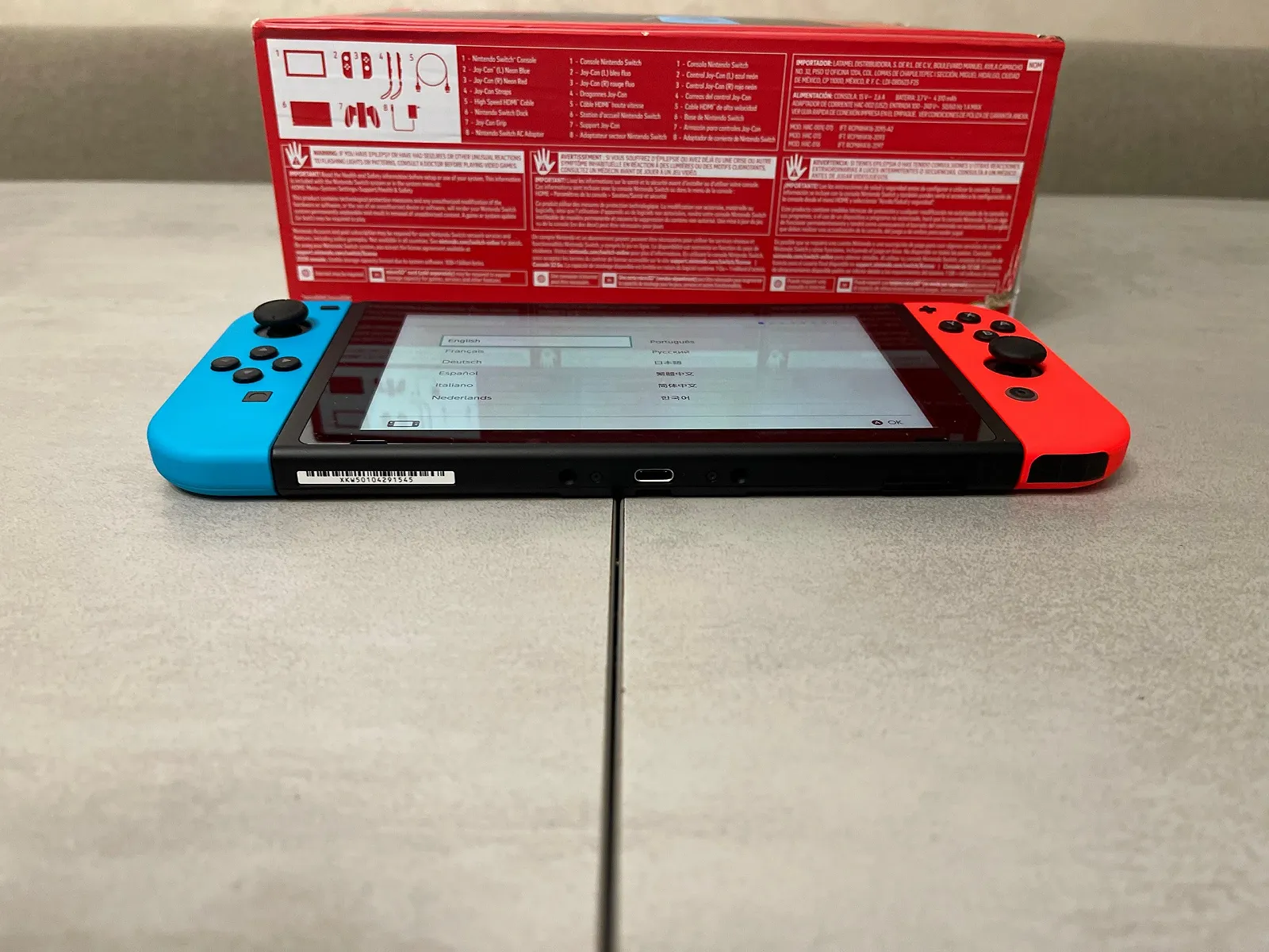 Портативна ігрова приставка Nintendo Switch HAC-001-01 Neon Blue-Red, нова, повний комплект, фото №5