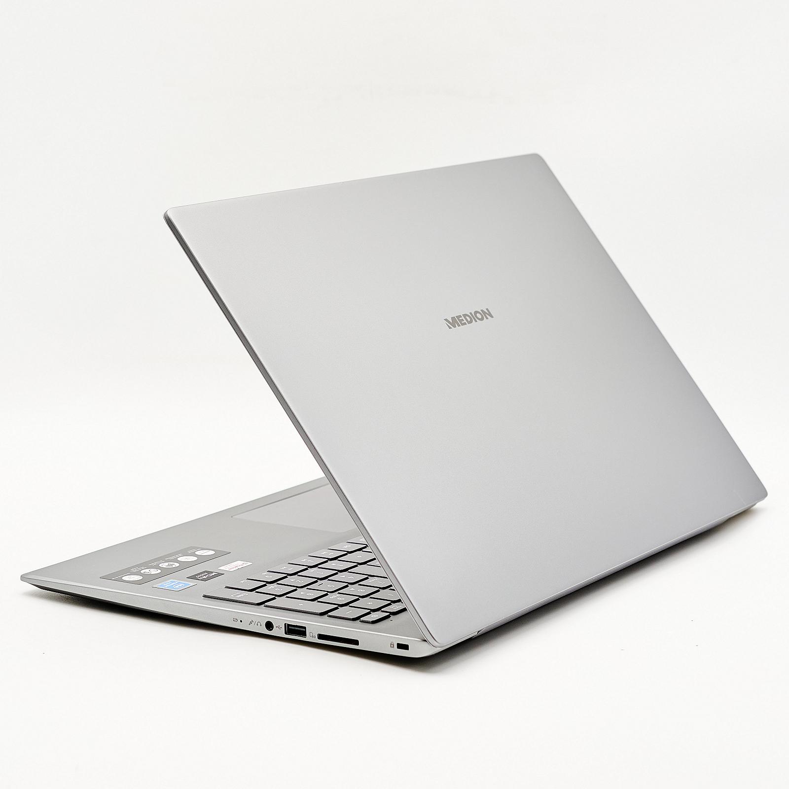Ноутбук Medion Akoya E17201 17.3" Intel RAM 8 ГБ SSD 512 ГБ Intel Graphics FullHD IPS Металл, б/у, фото №1