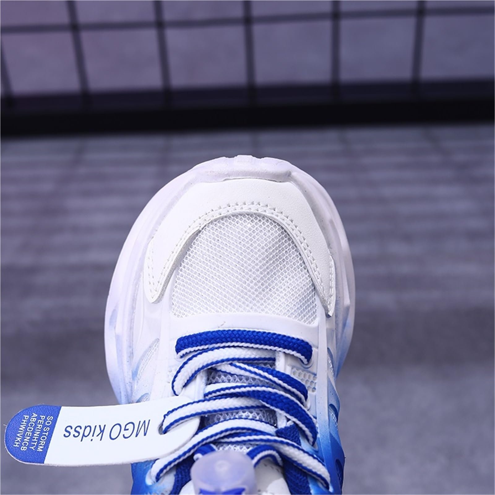 Лёгкие детские кроссовки для девочек и мальчиков 1-6 лет, LED кроссовки детские с подсветкой для девочек, дышащие и легкие детские кроссовки с подсветкой весна и осень, фото №5