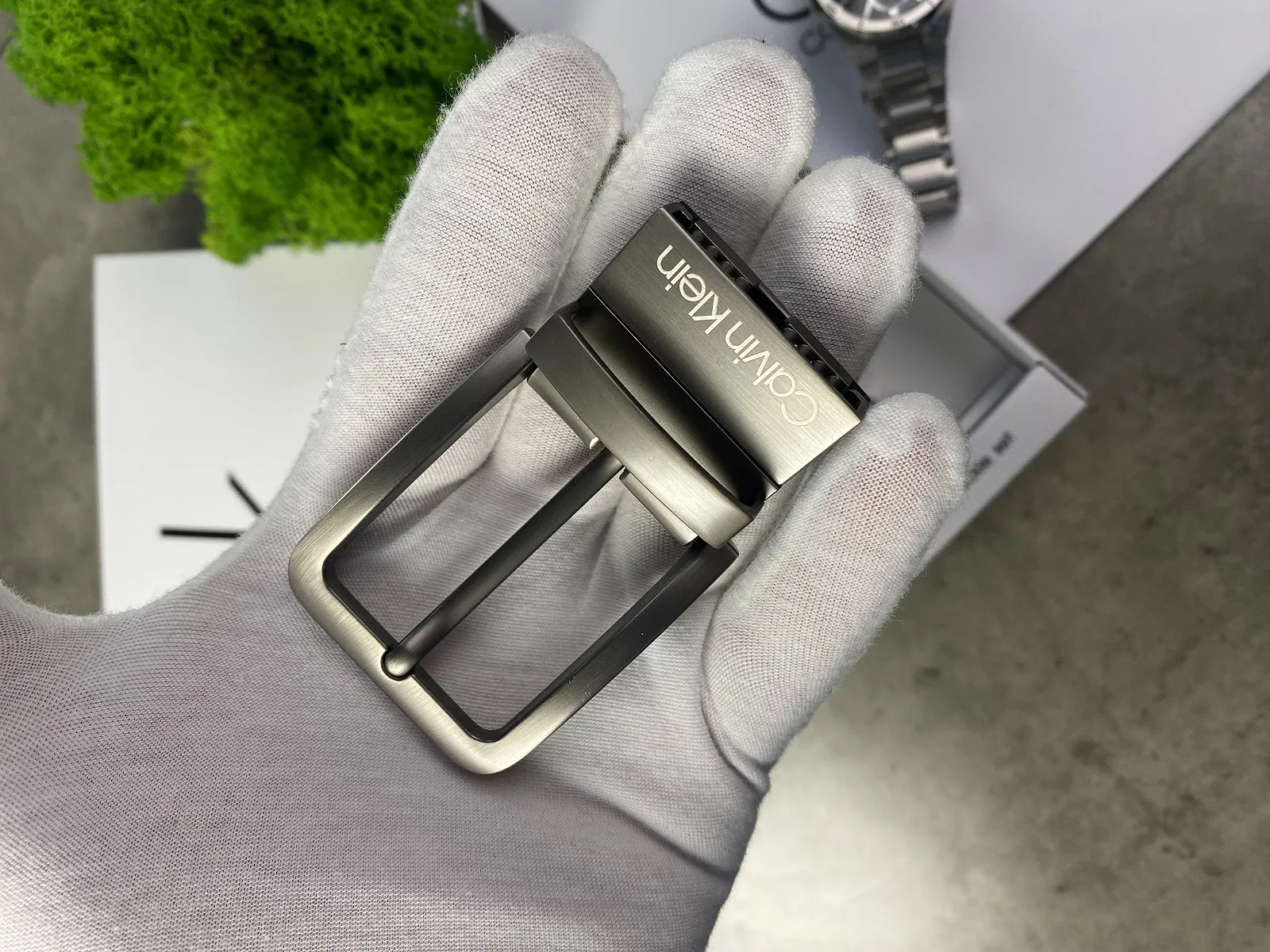 Подарунковий набір зі шкіряним ремнем CK з двома змінними пряжками Келвін Кляйн, фото №12 Подарунковий набір зі шкіряним ремнем CK з двома змінними пряжками Келвін Кляйн, фото №12