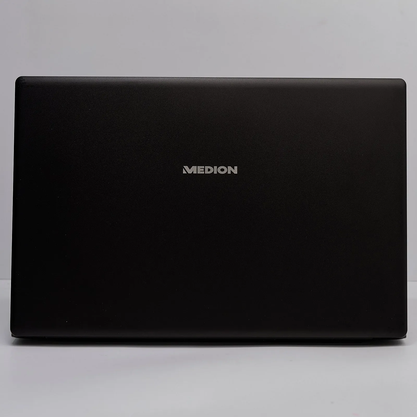 Ноутбук 14" Medion (Lenovo Group) Akoya E4251 | Чотириядерний Intel | RAM DDR4 4 ГБ | SSD 128 ГБ + eMMC 64 ГБ | Intel Graphics | Металевий корпус | Ультрабук | AKБ до 8 годин | Win10 б/в (5110), фото №6