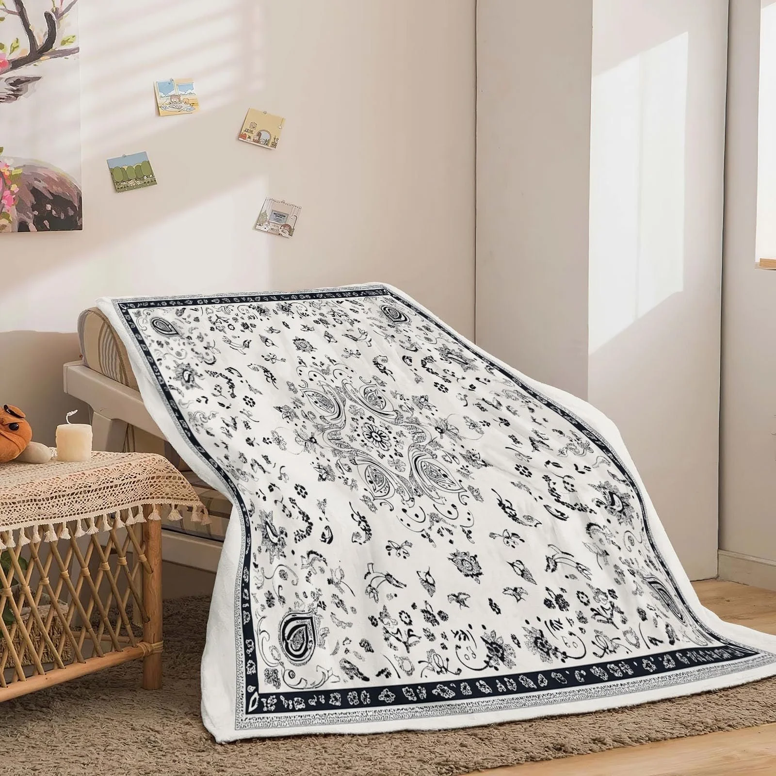 Фланелевое одеяло Paisley Bandana Flowers 3D Printed Черно-белый 180 x 220 см, фото №5