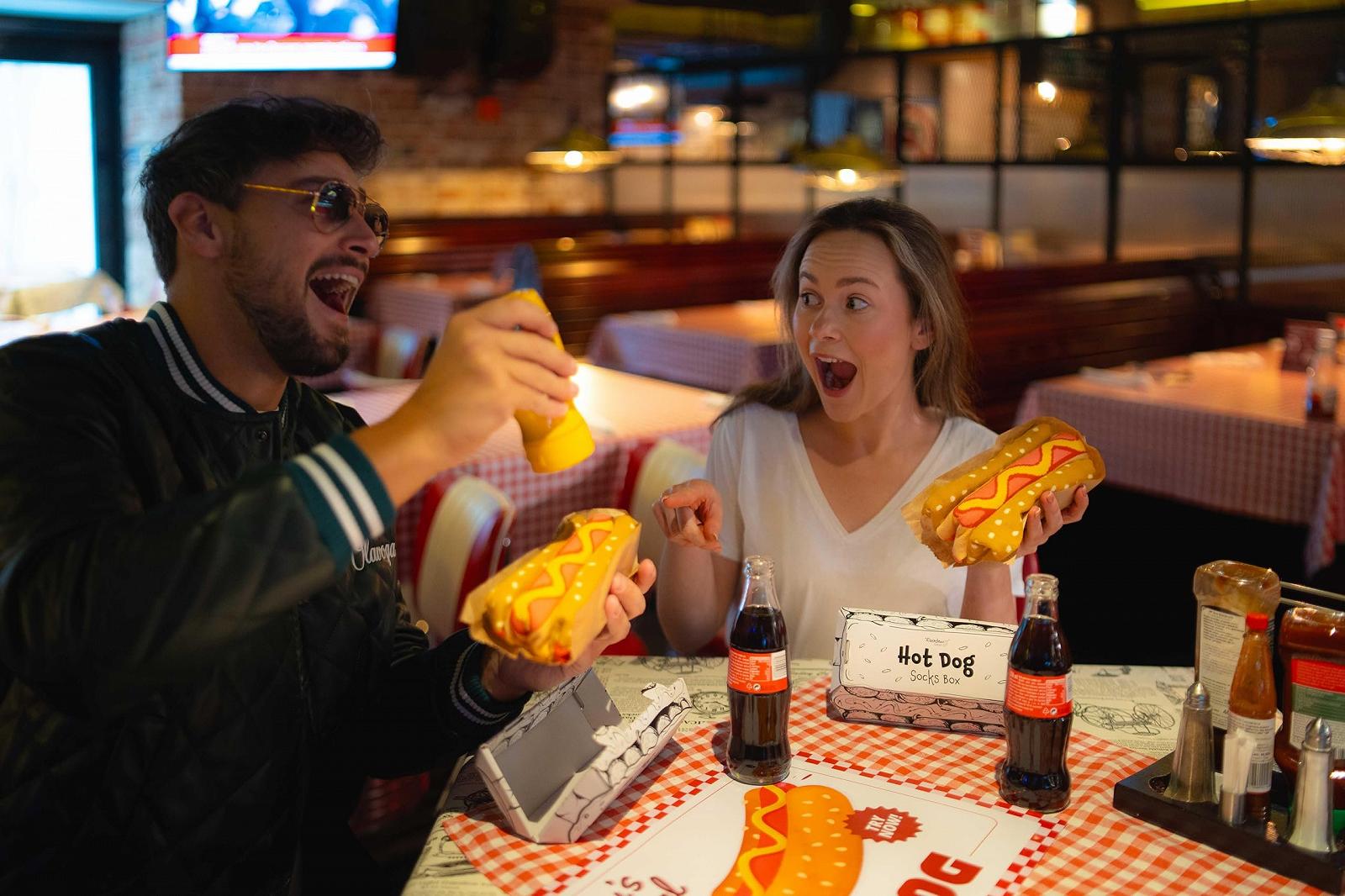 Шкарпетки Rainbow Socks Hot Dog Socks Box з малюнком хот-дога - 2 пари, фото №8