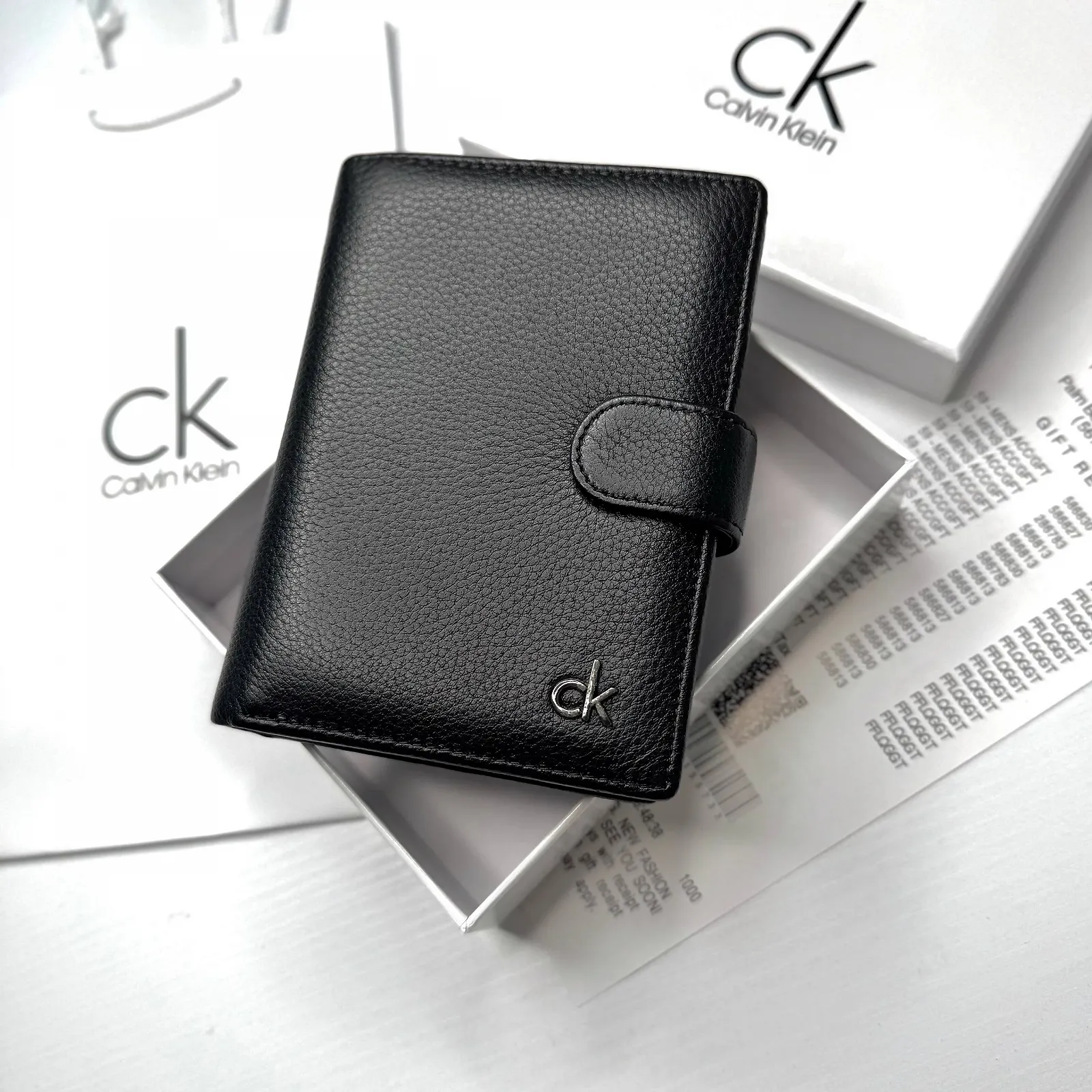 Мужской портмоне кожаный вертикальный на кнопке Calvin Klein, фото №3
