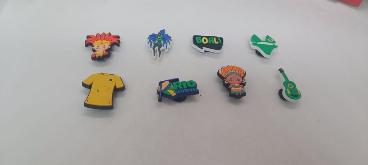 Джибітси Бразилія Карнавал та Футбол Ріо Карнавал, Rio Carnival, футбольна форма, гітара, Goal, Brazil Jibbitz Brazil прикраси для крокс аксесуари для Crocs прикраси на крокси декор для взуття подарунок футболісту набір 8 шт, фото №2