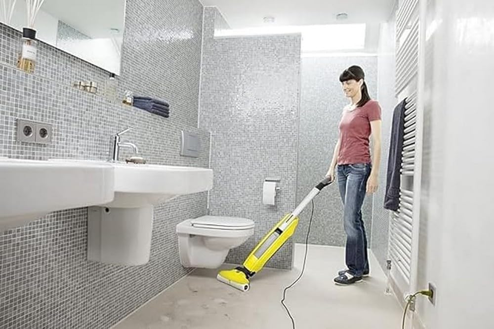 Электрический очиститель для пола Karcher FC 5 с функцией всасывания (460 Вт, очиститель твердых полов для паркета, ламината, плитки, каменных полов), фото №4 Электрический очиститель для пола Karcher FC 5 с функцией всасывания (460 Вт, очиститель твердых полов для паркета, ламината, плитки, каменных полов), фото №4
