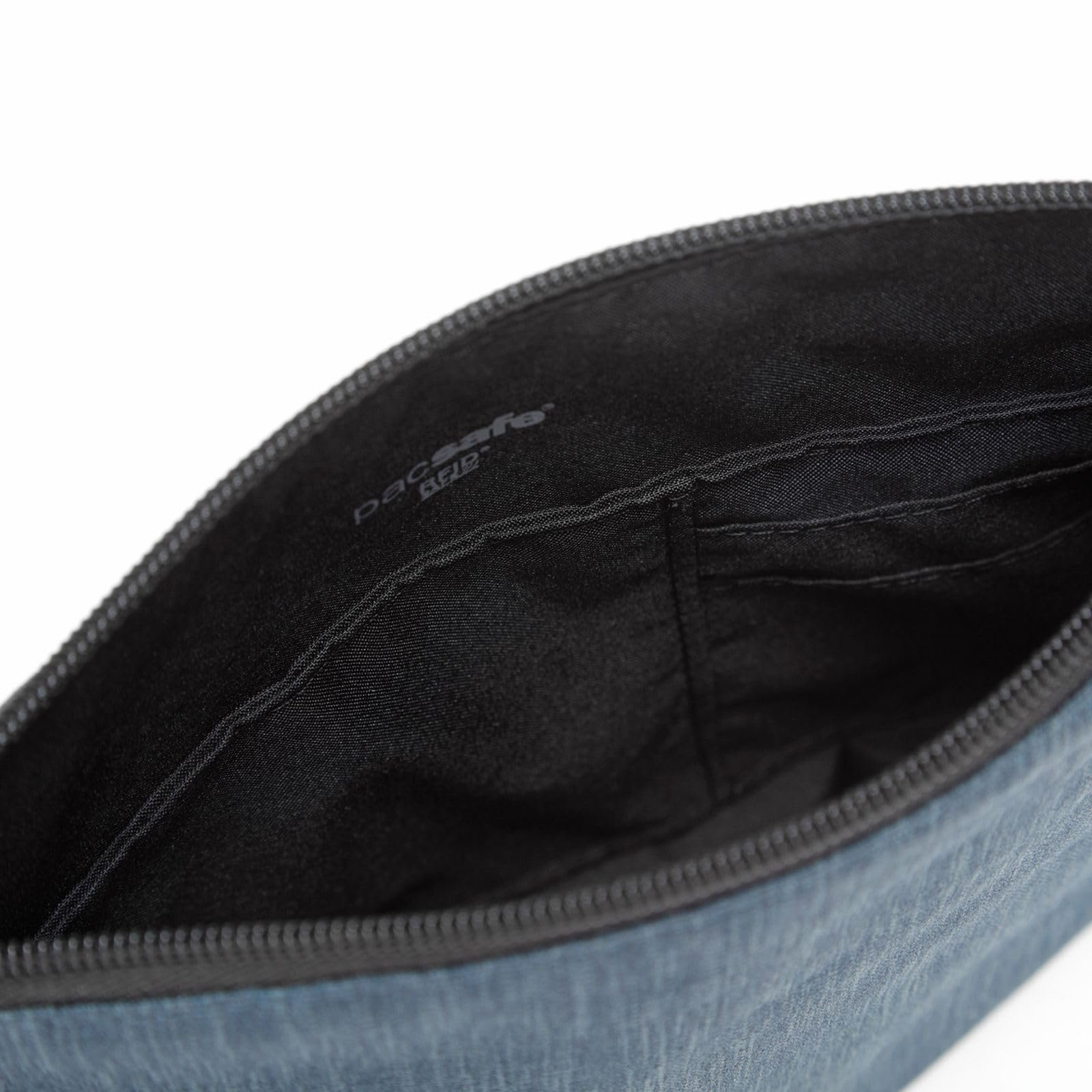 Кошелек Pacsafe RFIDsafe Small Travel Pouch Dark Denim, Dark Denim, фото №5