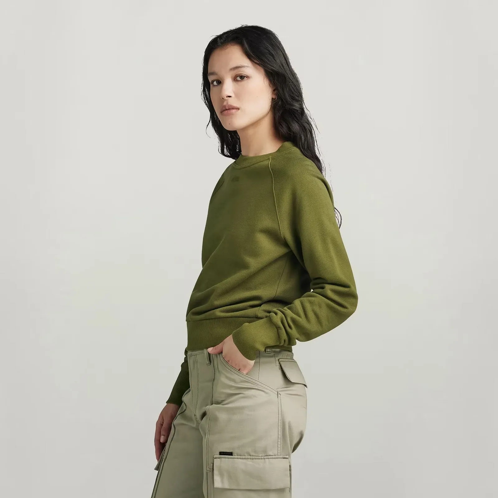 Женский свитер G-Star RAW Raglan Logo Sweater - XL, фото №2 Женский свитер G-Star RAW Raglan Logo Sweater - XL, фото №2