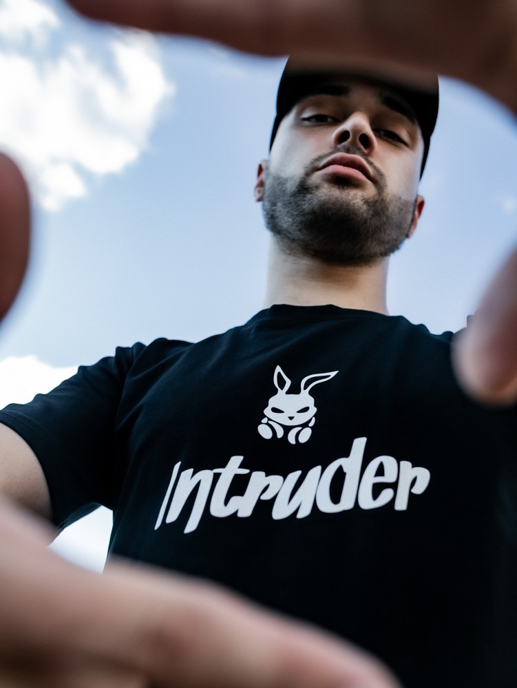Футболка Intruder Bunny черная, фото №9