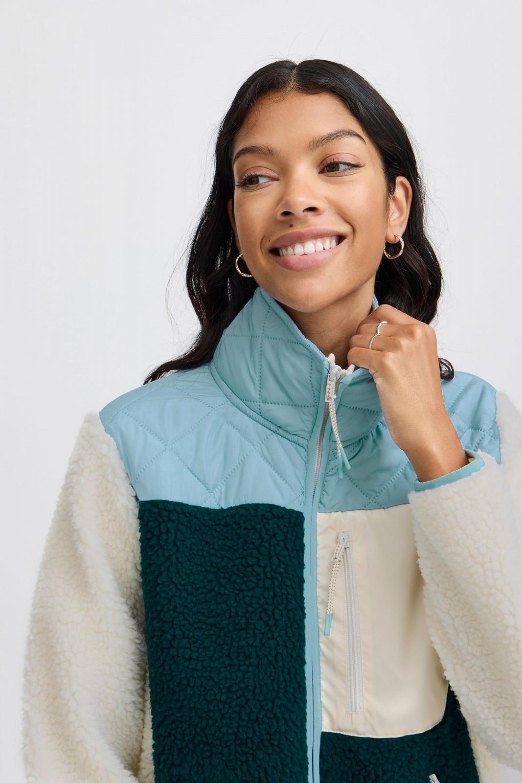 Флисовая куртка The Jogg Concept JCBerri Женская Teddy Jacket с карманами на молнии, нагрудным карманом, стандартного кроя, фото №4