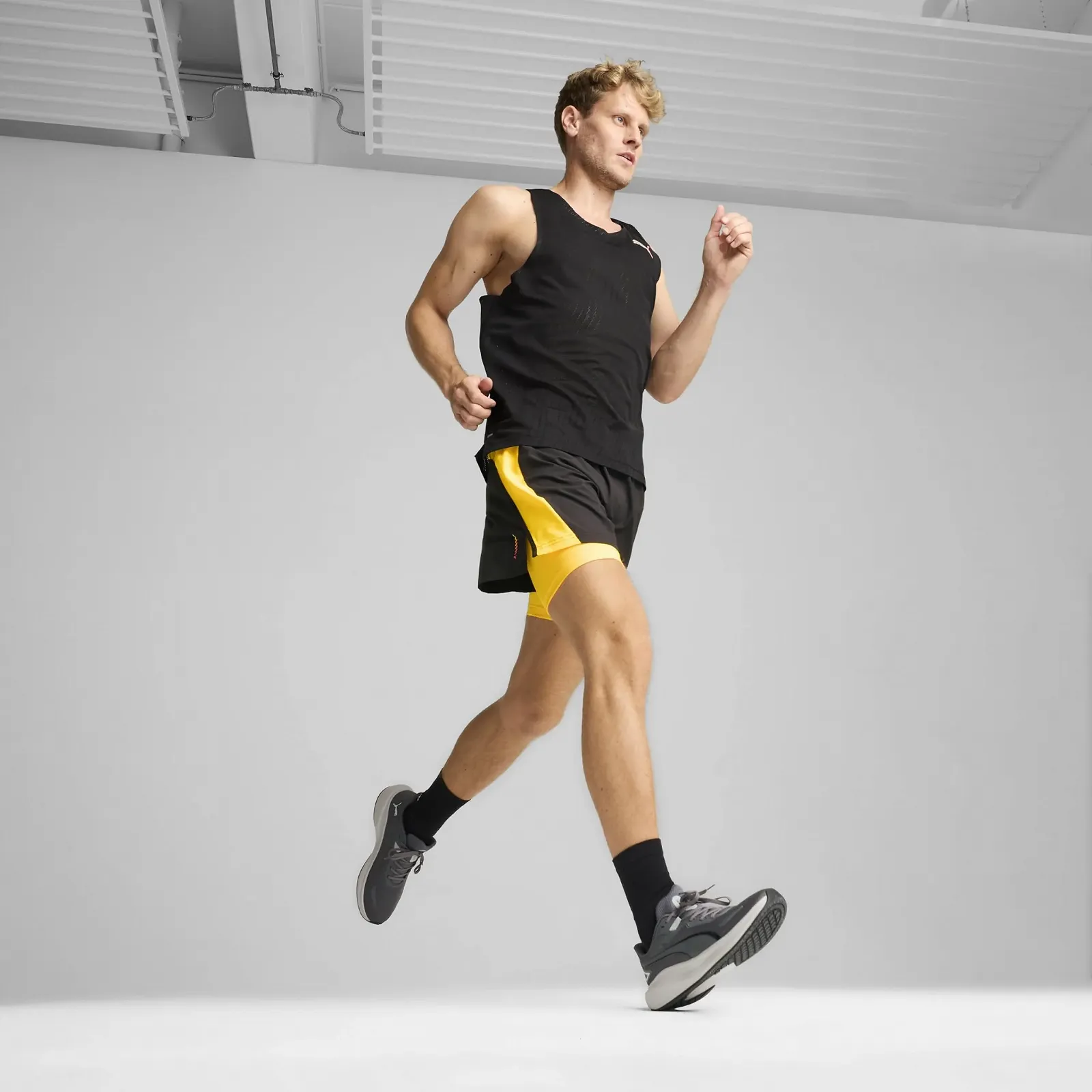 Кроссовки Puma Skyrocket Lite для мужчин и женщин, фото №2 Кроссовки Puma Skyrocket Lite для мужчин и женщин, фото №2