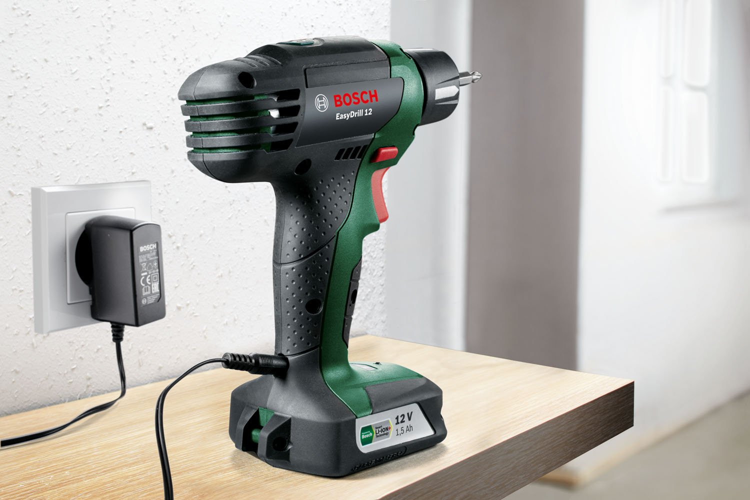 Шуруповёрт Bosch EasyDrill 12 Беспроводной (Встроенный Аккумулятор, 12 Вольт, в Сумке) + Набор Bosch X-Line Classic Шуруповёрт и Сверла 34 шт (Дерево, Камень, Металл), фото №4