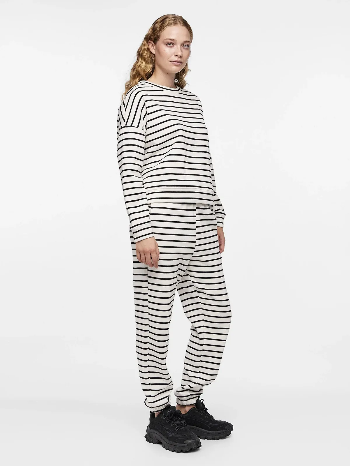 Женский свитшот PIECES Pcchilli Ls Sweat Stripes Noos, фото №4