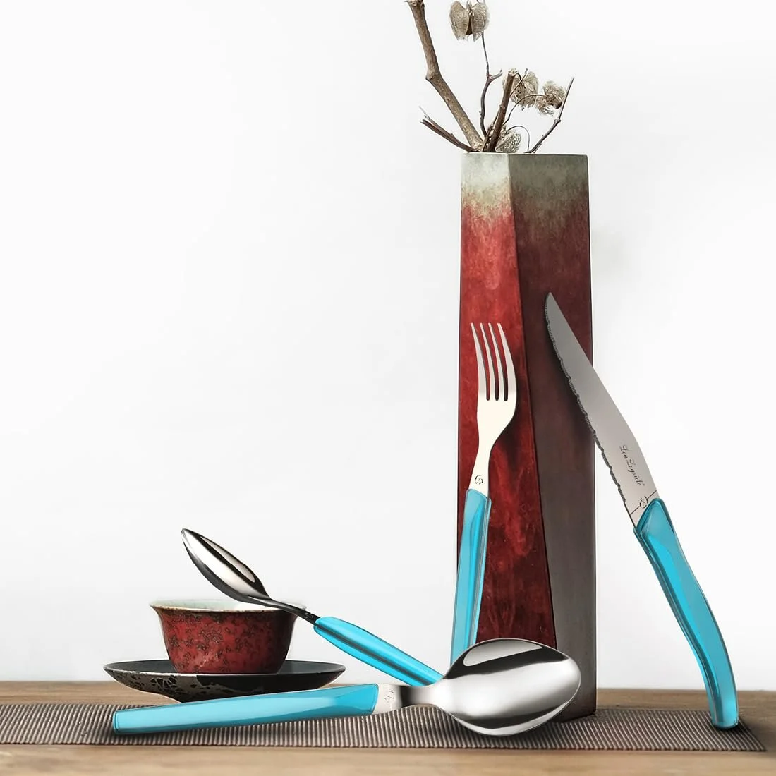Набір столових приборів Lou Laguiole RISING SUN на 6 персон, 24 предмети, бірюзовий, фото №3 Набір столових приборів Lou Laguiole RISING SUN на 6 персон, 24 предмети, бірюзовий, фото №3