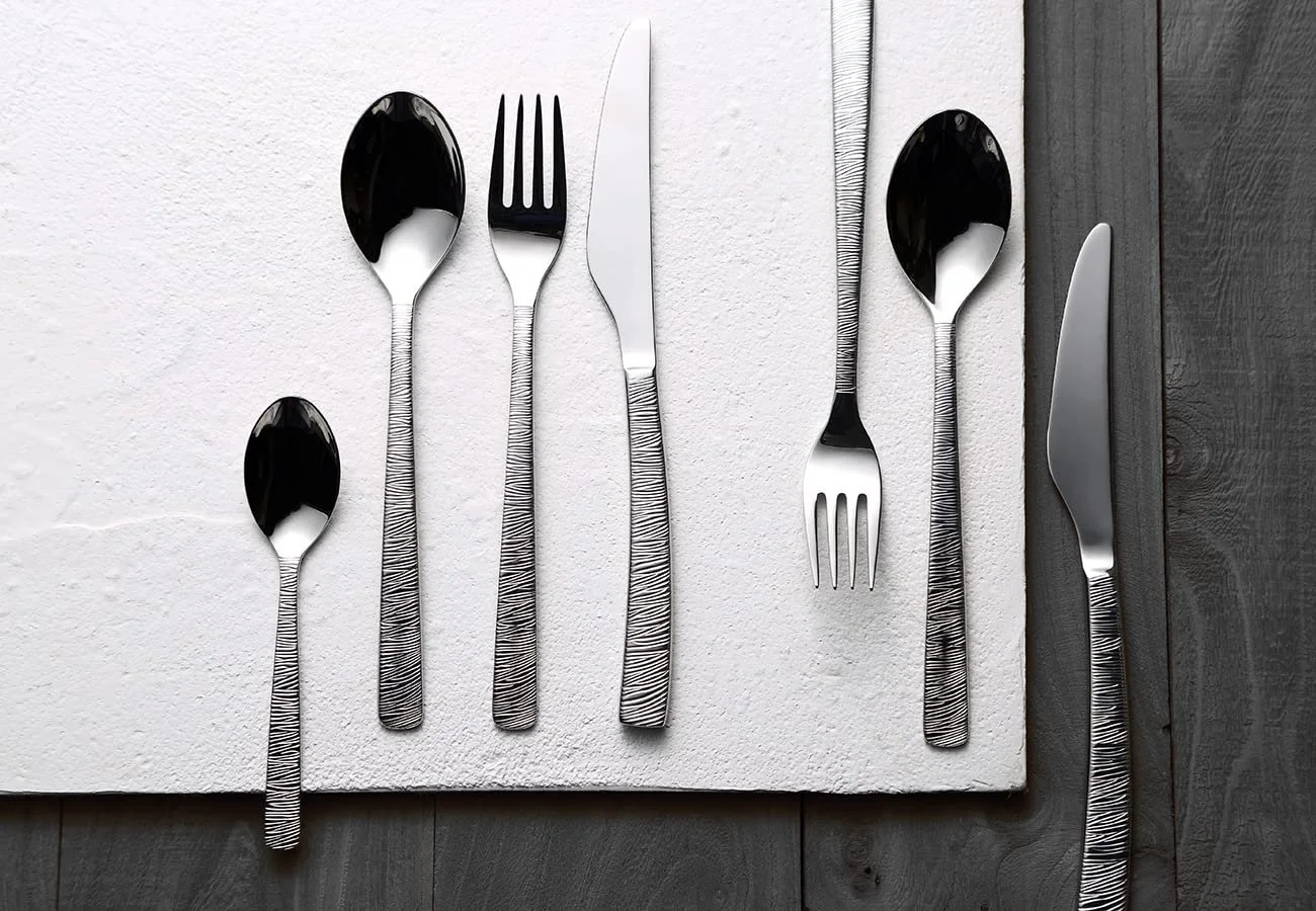 Набір столових приборів BERGNER Lyon, 24 предмети: 6 ножів, 6 виделок, 6 ложок, 6 чайних ложок, нержавіюча сталь, матова полірована поверхня, фото №4 Набір столових приборів BERGNER Lyon, 24 предмети: 6 ножів, 6 виделок, 6 ложок, 6 чайних ложок, нержавіюча сталь, матова полірована поверхня, фото №4