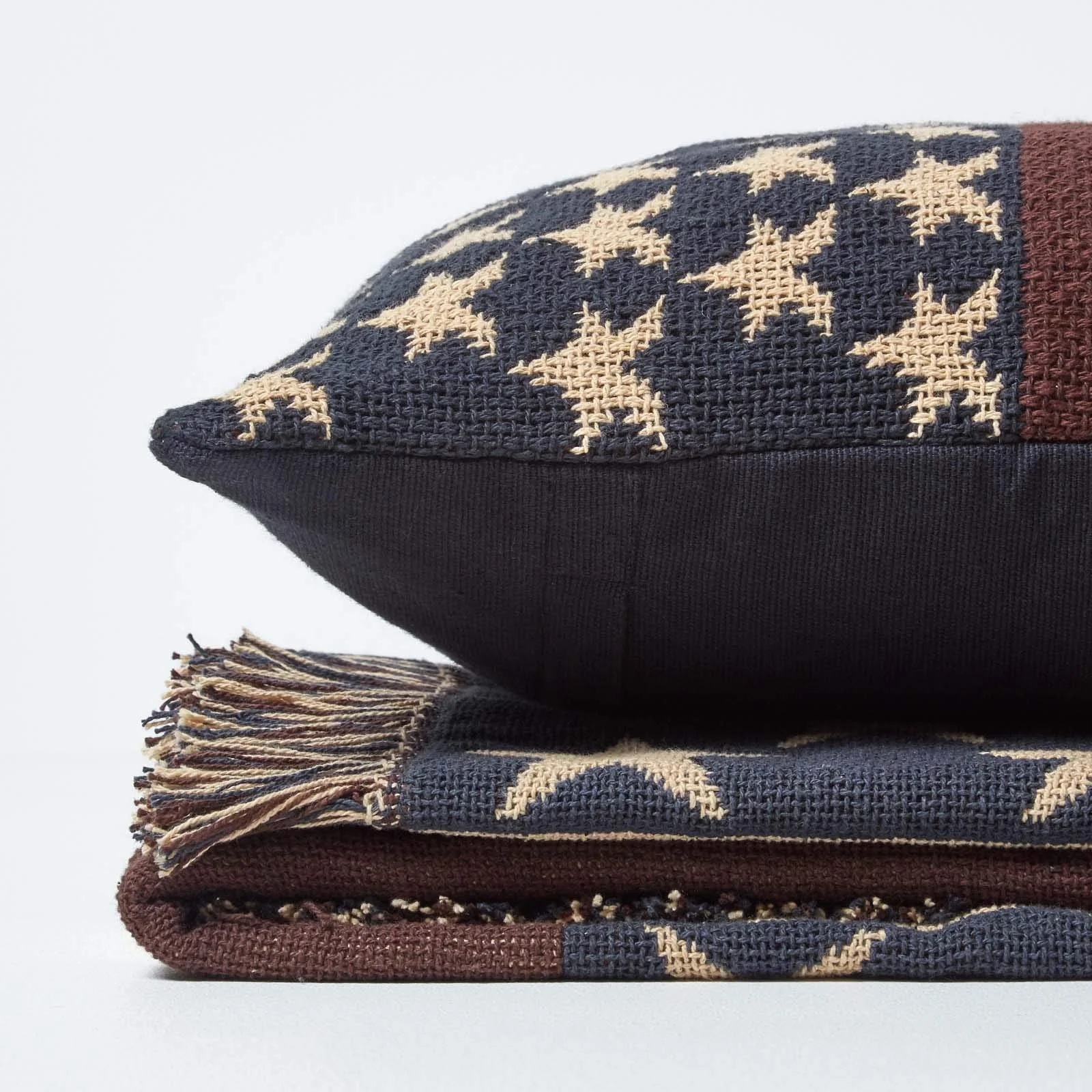 Покрывало Homescapes America Flag Тканое вручную 100% Хлопок 125 x 150 см - USA Stars & Stripes Жаккардовое покрывало/одеяло для дивана/кресла с бахромой, фото №5