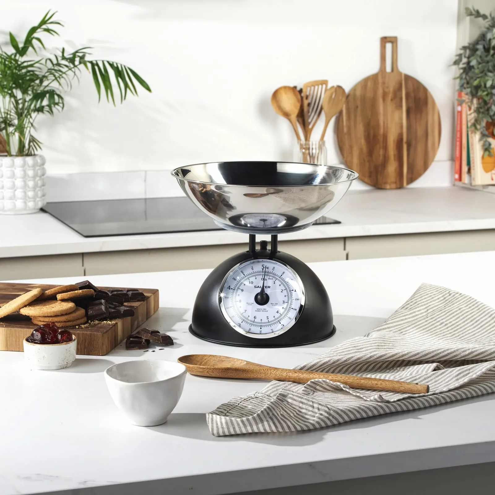 Кухонні ваги Salter Timeless Механічні 5кг з чашею 2л Чорний, фото №7