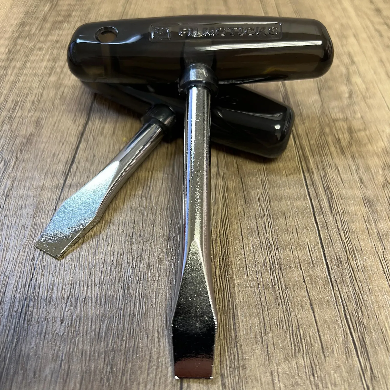 Отвертка Filmsticks T-Handle 10 мм с плоской головкой удлиненная из углеродистой стали с валом - ABS пластик T-рукоятка удобна для киносъемочных площадок, фото №3