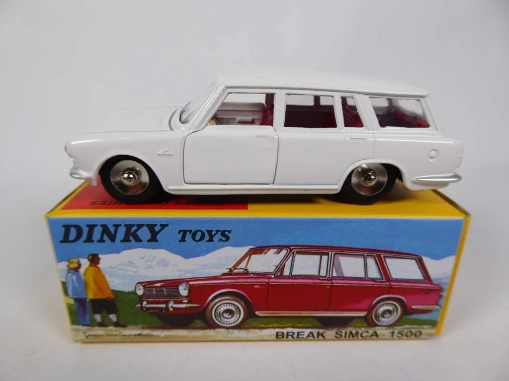 Миниатюра DeAgostini Dinky Toys Simca 1500 Break Белый + Кемпинговый стол / 507 MB414, фото №2