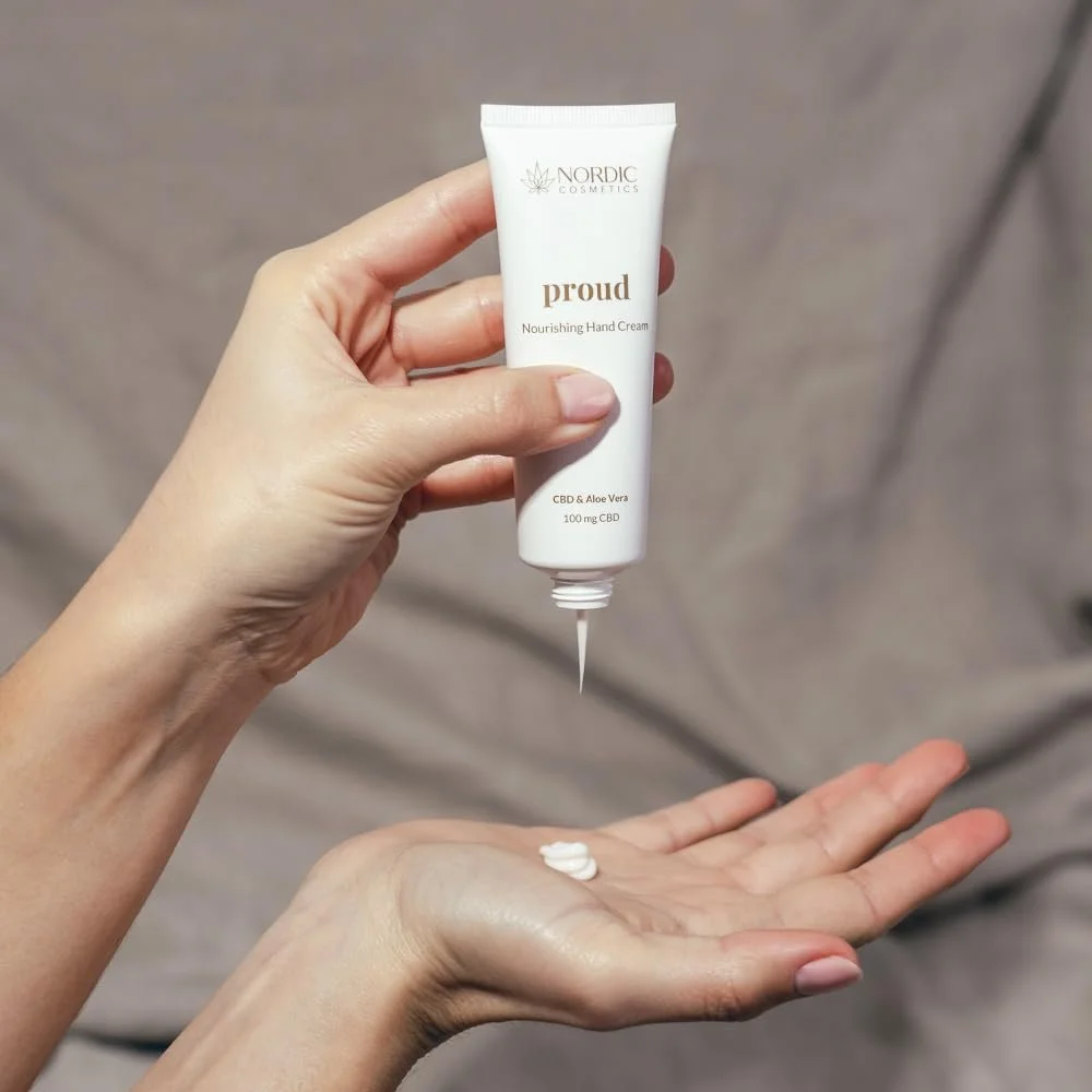 Крем для рук Nordic Cosmetics Vegan з алое вера для сяючої шкіри 50 мл, фото №5 Крем для рук Nordic Cosmetics Vegan з алое вера для сяючої шкіри 50 мл, фото №5