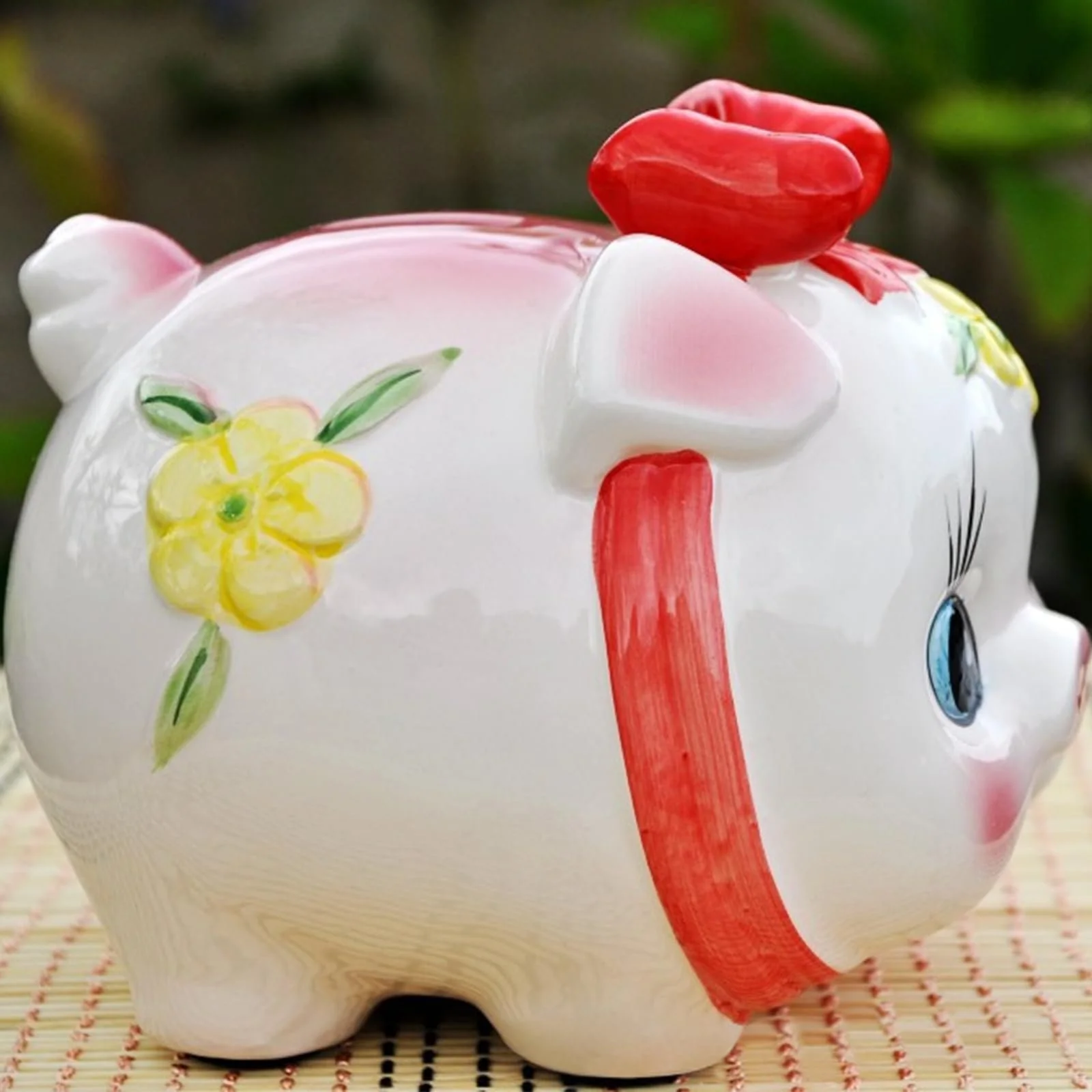 Скарбничка керамічна Ceramic Piggy Bank Порося з квітами червона, фото №7