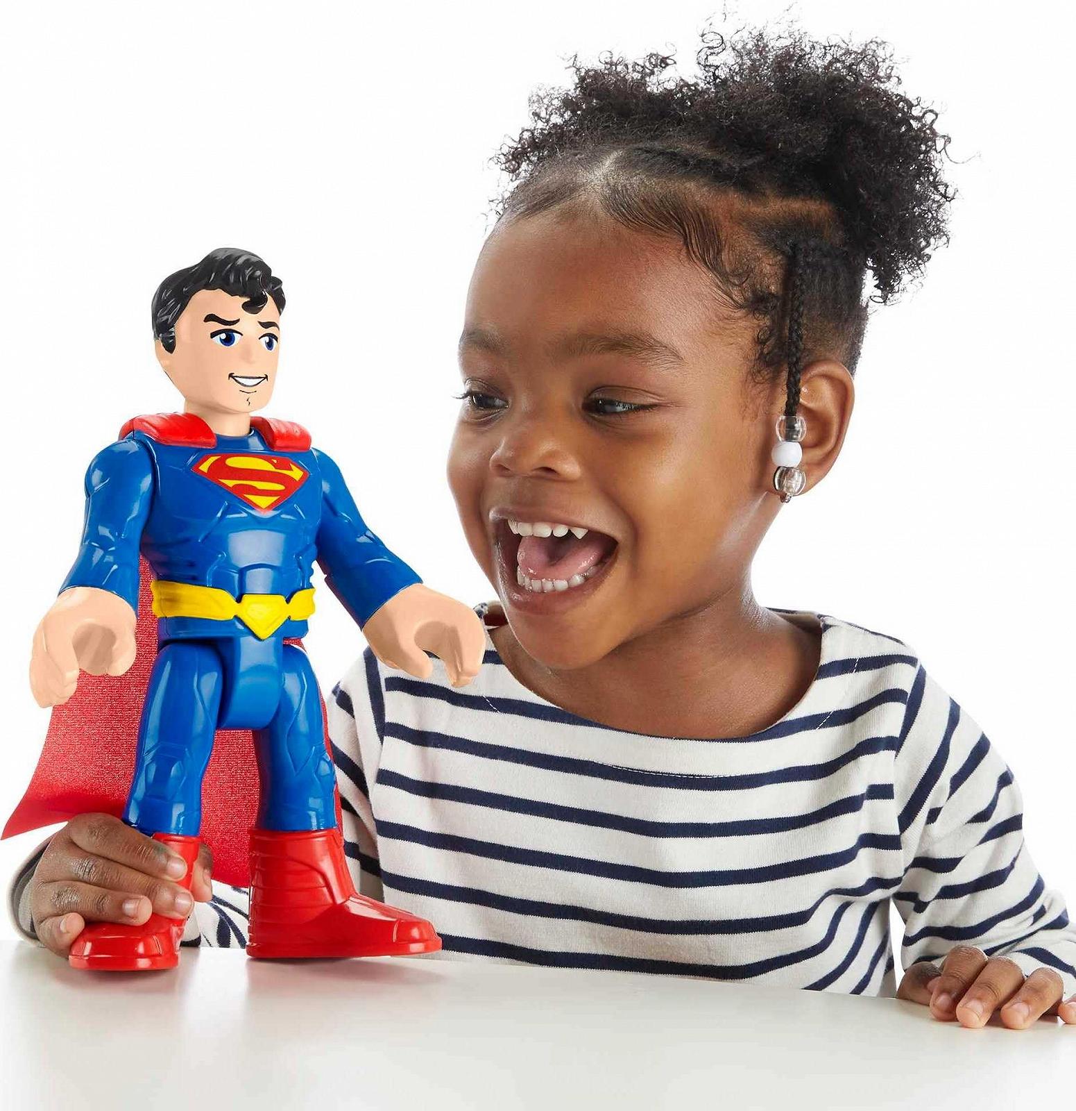 Игрушка-фигурка Imaginext DC Super Friends Superman XL 10 Дюймов Подвижные Части Мягкая Тканевая Накидка для Детей 3 до 8 Лет GPT43, фото №2