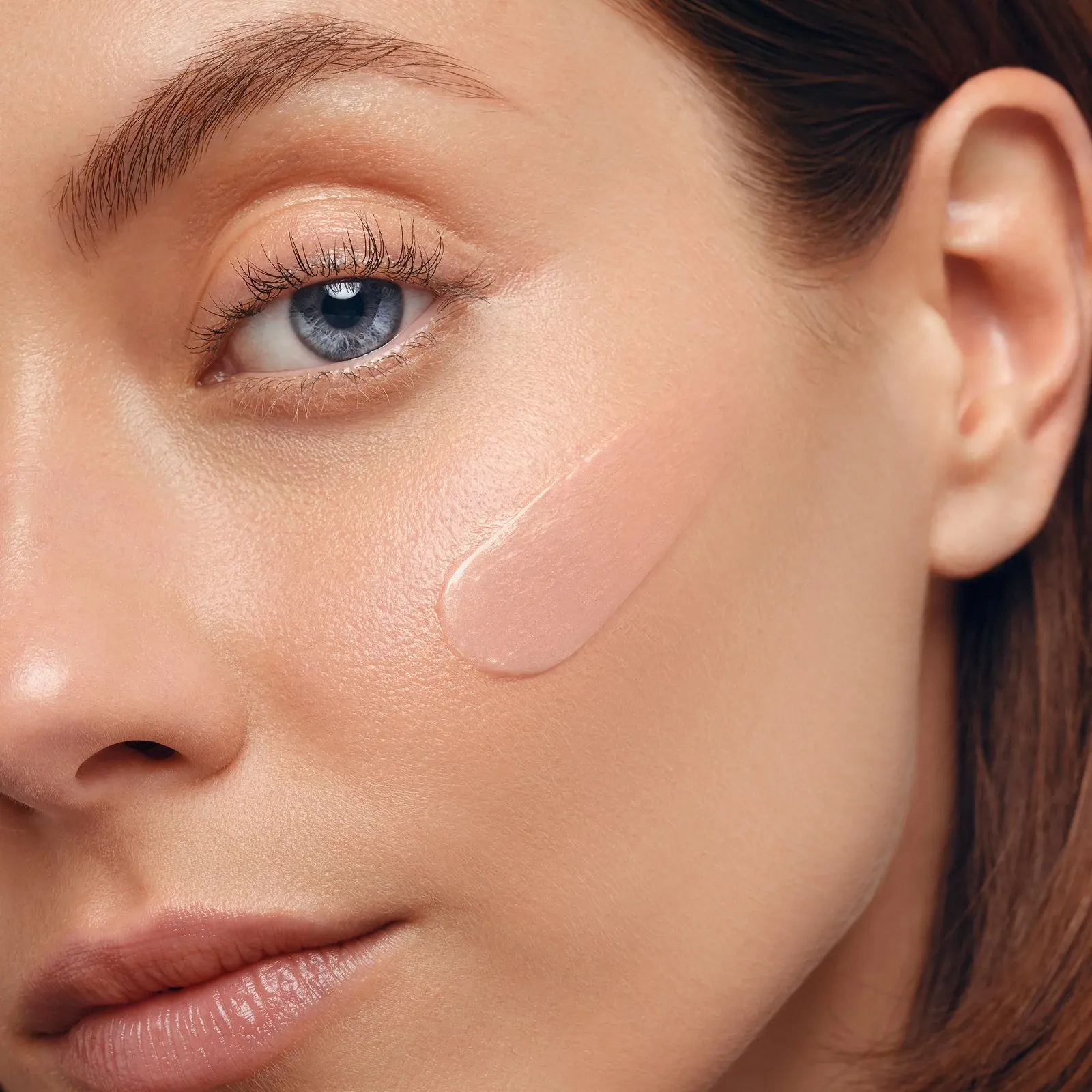 Денний крем Biotherm Blue Peptides Uplift з колагеновими пептидами та ефектом сяйва 50 мл, фото №4 Денний крем Biotherm Blue Peptides Uplift з колагеновими пептидами та ефектом сяйва 50 мл, фото №4