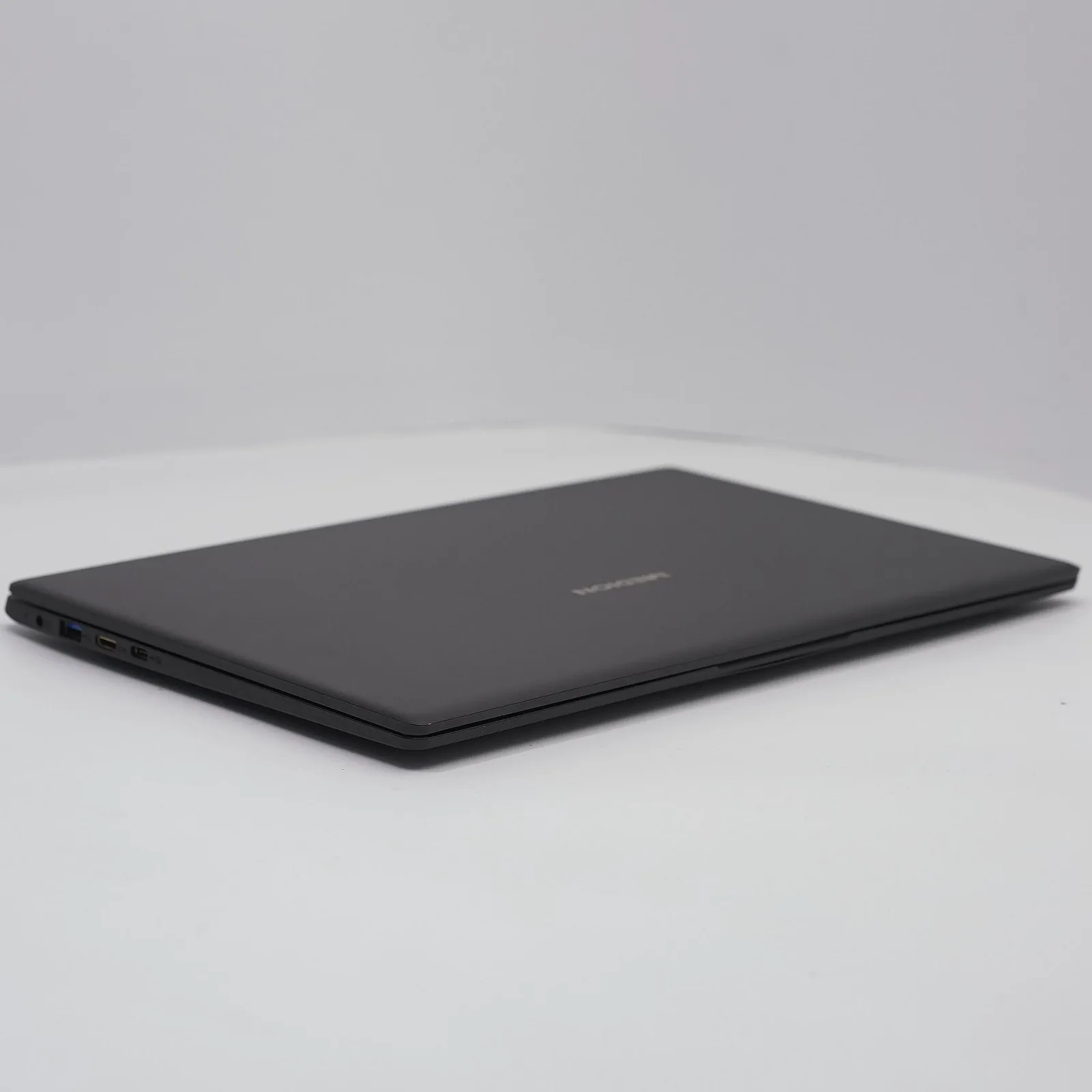 Ноутбук 14" Medion (Lenovo Group) Akoya E4251 | Чотириядерний Intel | RAM DDR4 4 ГБ | SSD 128 ГБ + eMMC 64 ГБ | Intel Graphics | Металевий корпус | Ультрабук | AKБ до 8 годин | Win10 б/в (5110), фото №7