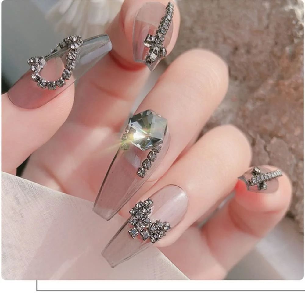 Стразы Кристаллические Набор 140 шт. Розовые Стразы радужные Прозрачные Кристаллы Блестящие Острые Aurora 3D Украшения для ногтей Цветные, фото №7 Стразы Кристаллические Набор 140 шт. Розовые Стразы радужные Прозрачные Кристаллы Блестящие Острые Aurora 3D Украшения для ногтей Цветные, фото №7