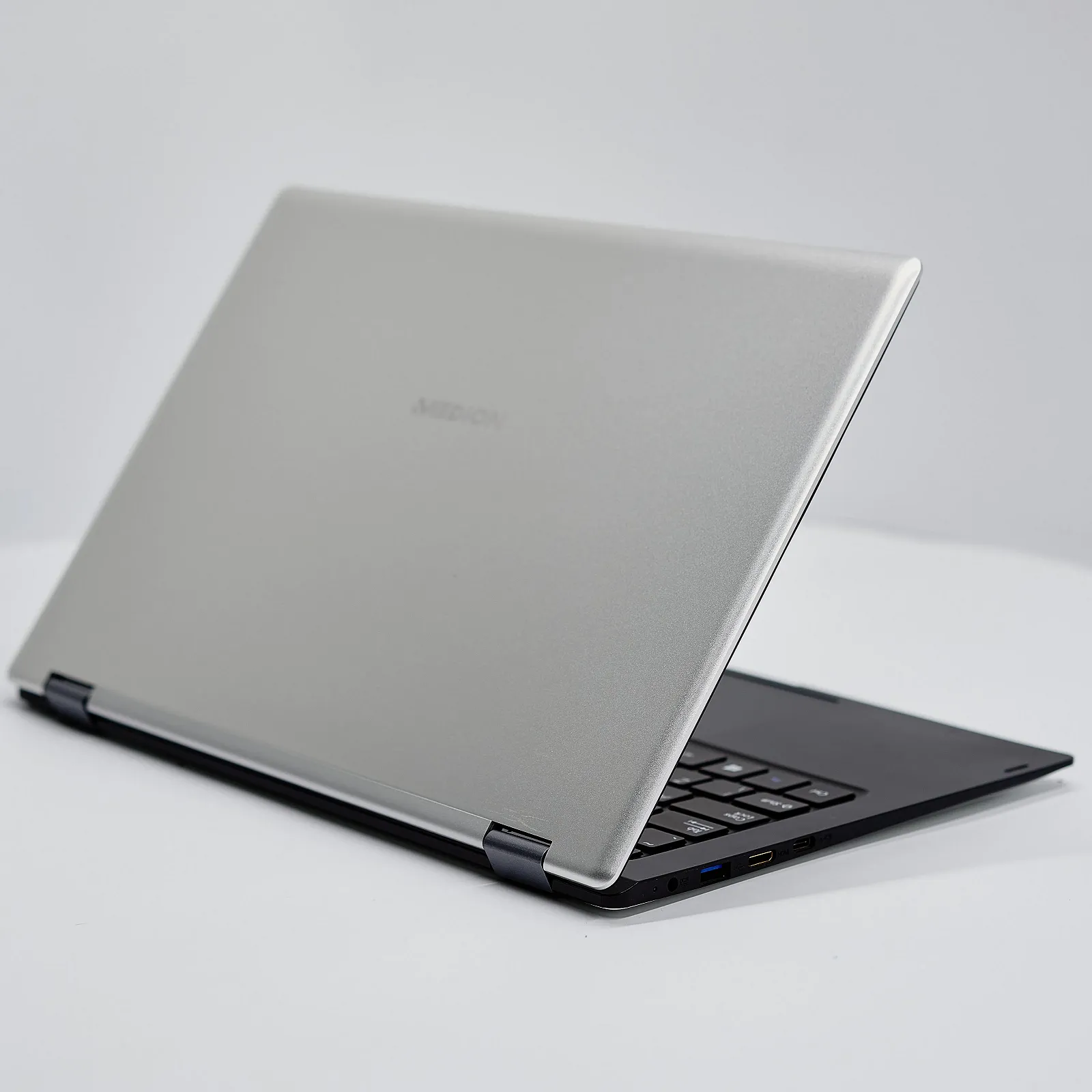 Ноутбук-планшет 13,3" Medion (Lenovo Group) E3221 Intel RAM 4 ГБ SSD 256 ГБ + eMMc 64 ГБ Трансформер Win10, фото №4