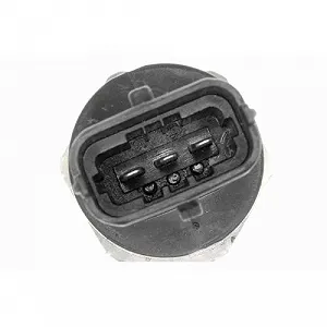 Датчик давления топлива VEMO V24-72-0199 synthetic.ua - Фото 1