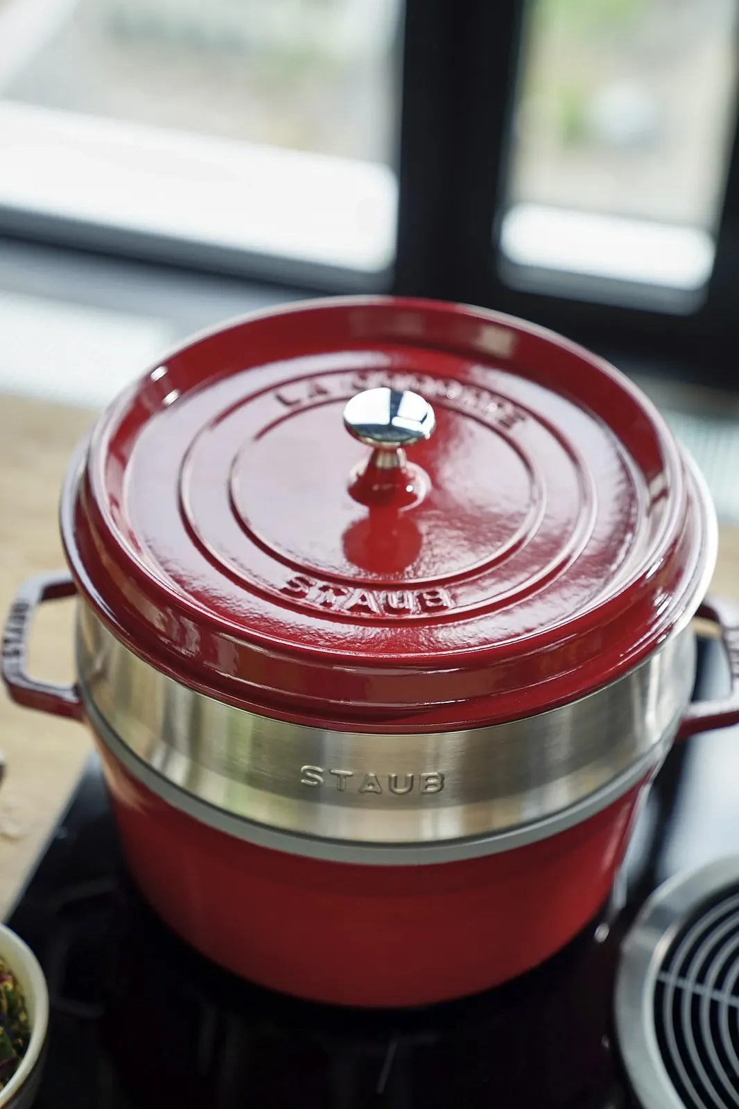 Каструля Staub 40510-601-0 кругла зі вставкою для пари 26 см Вишневий, фото №6