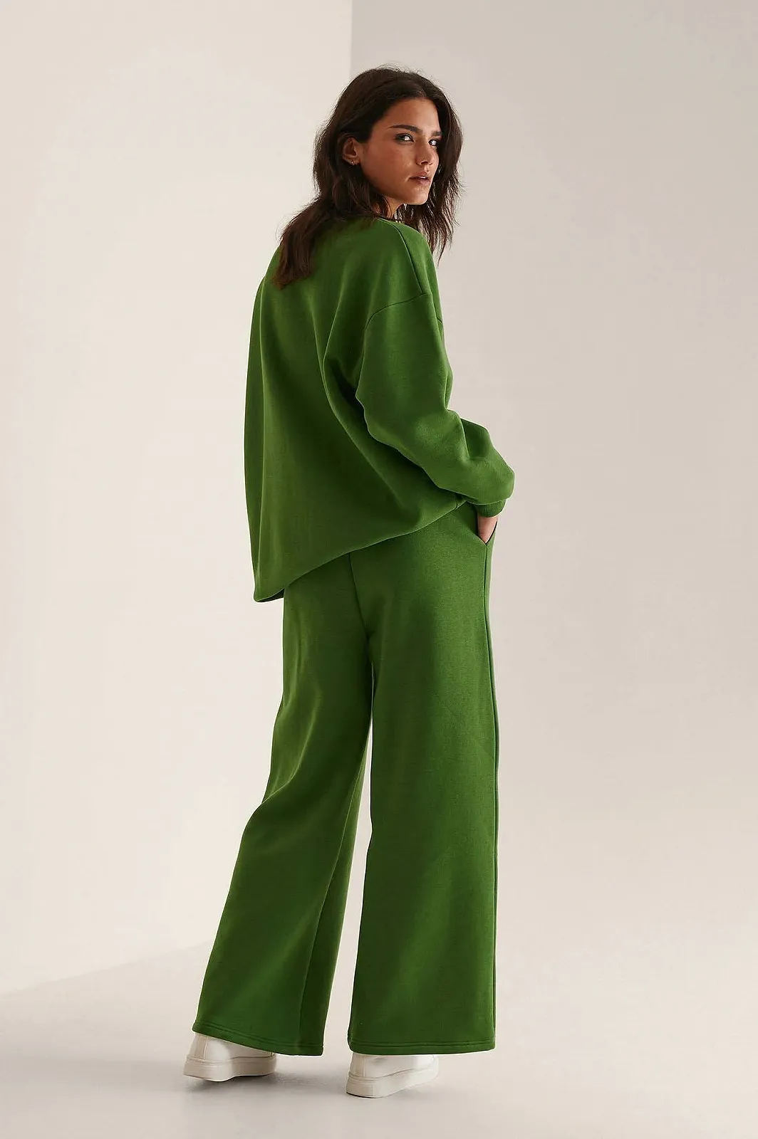 Женский Свитшот NA-KD Organic Oversized, фото №2 Женский Свитшот NA-KD Organic Oversized, фото №2